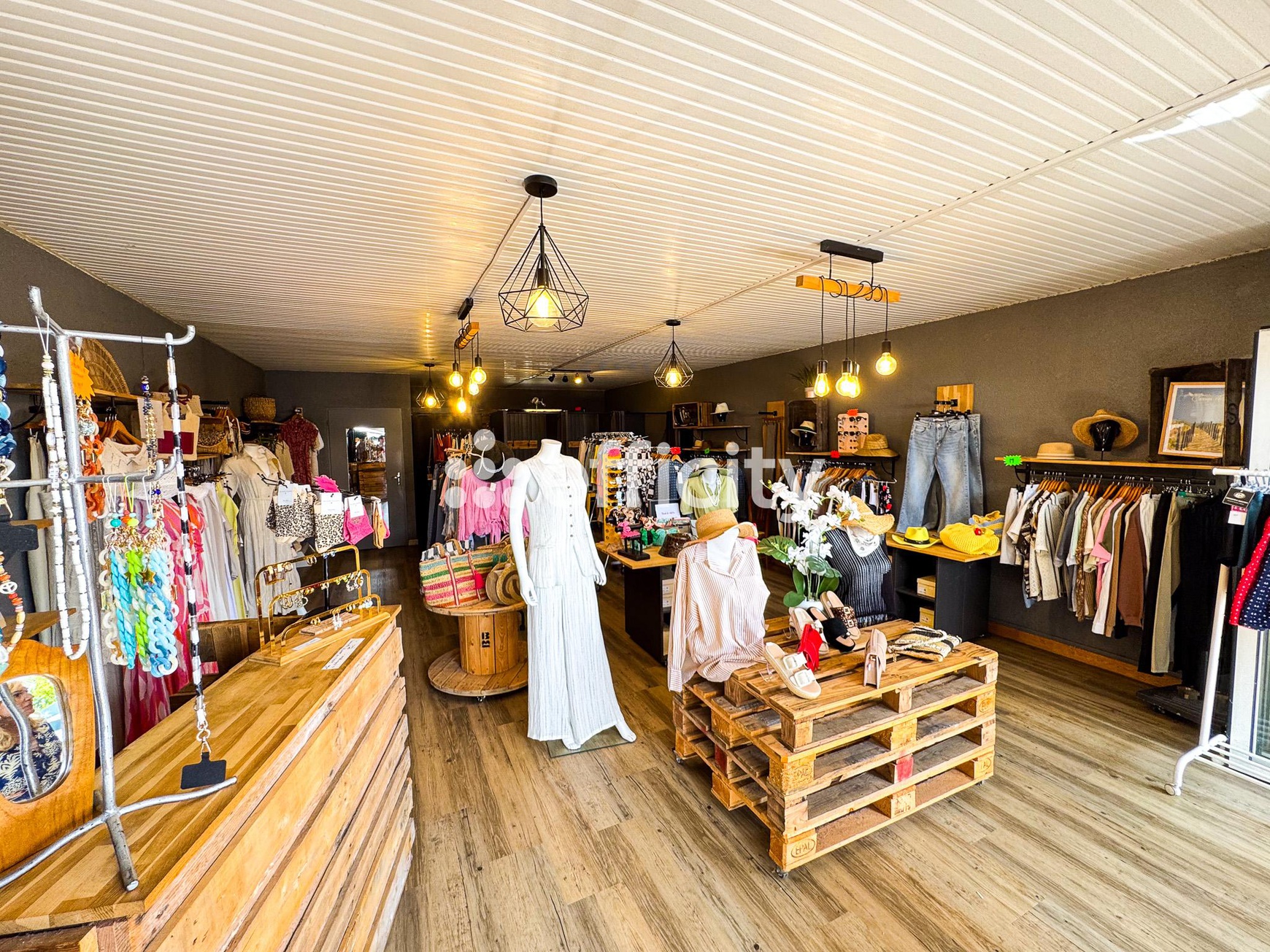 Achat immobilier Fonds de commerce   58m2 à Carcans (33121) - Photo n°1