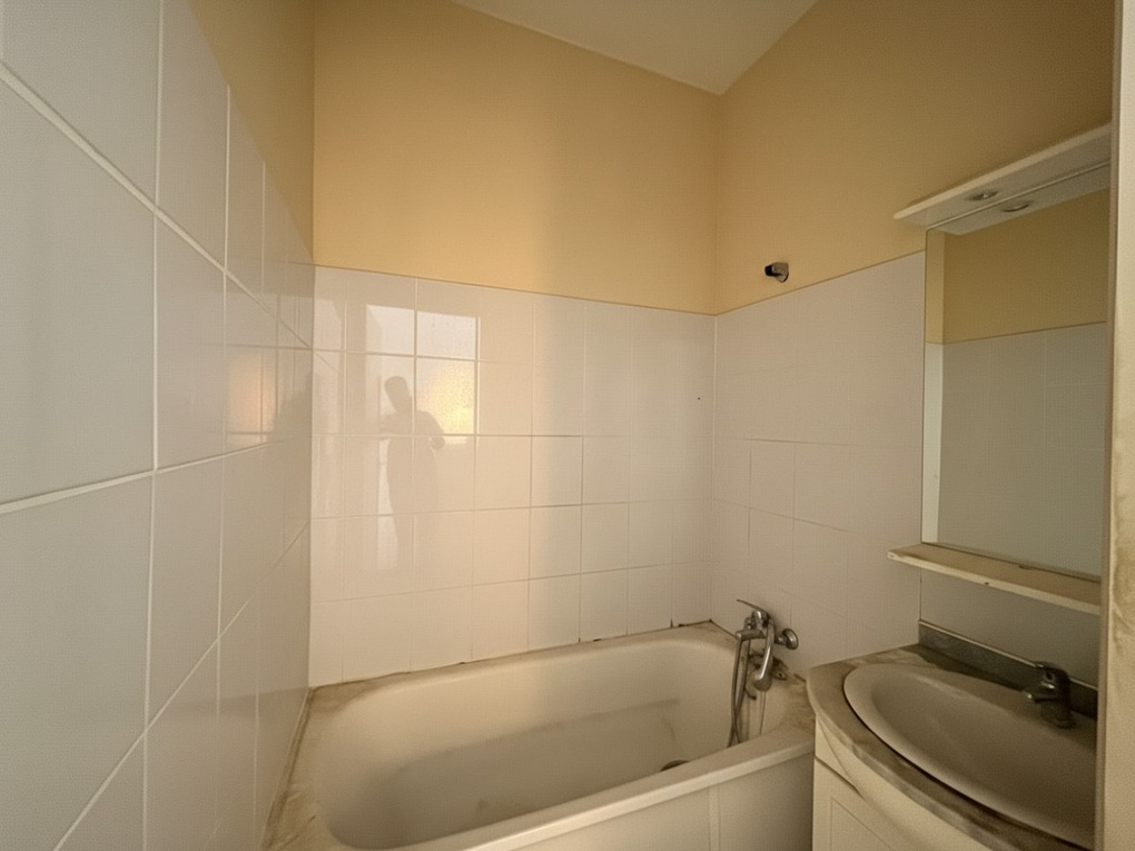 Achat immobilier Immeuble 13 pièces  236m2 à Bourg-Saint-Andéol (07700) - Photo n°8