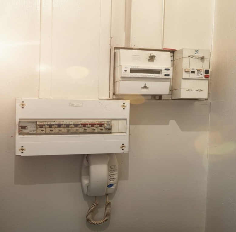 Achat immobilier Immeuble 13 pièces  236m2 à Bourg-Saint-Andéol (07700) - Photo n°10