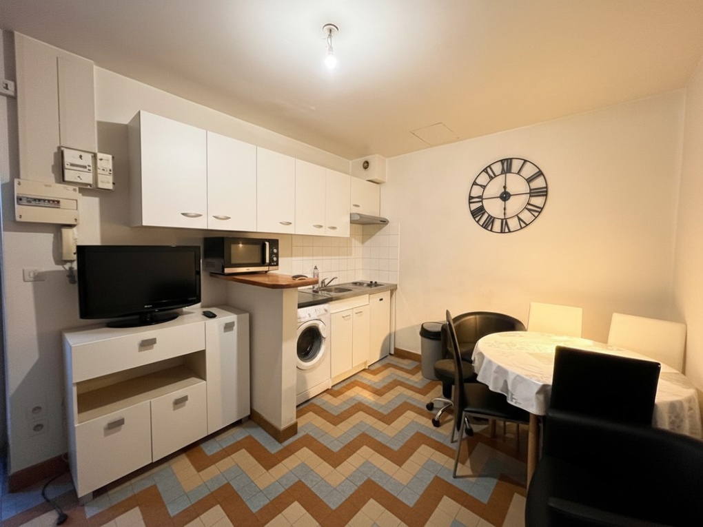 Achat immobilier Immeuble 13 pièces  236m2 à Bourg-Saint-Andéol (07700) - Photo n°11