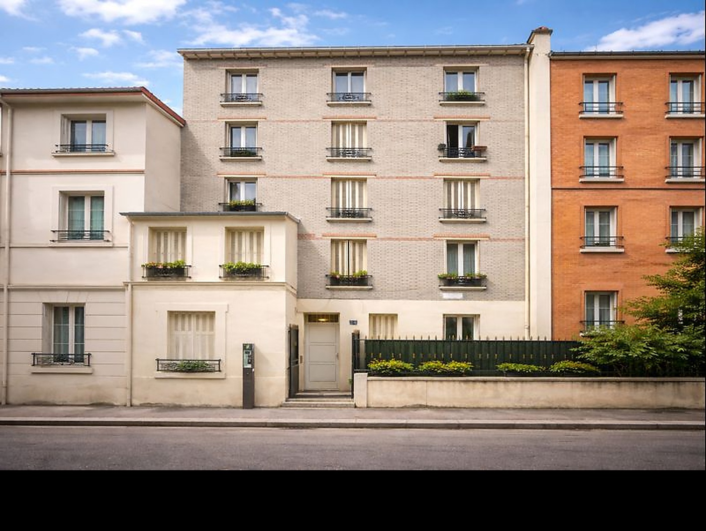 immeuble 11 pièces - 140m2 à Saint-Ouen-sur-Seine (93400)