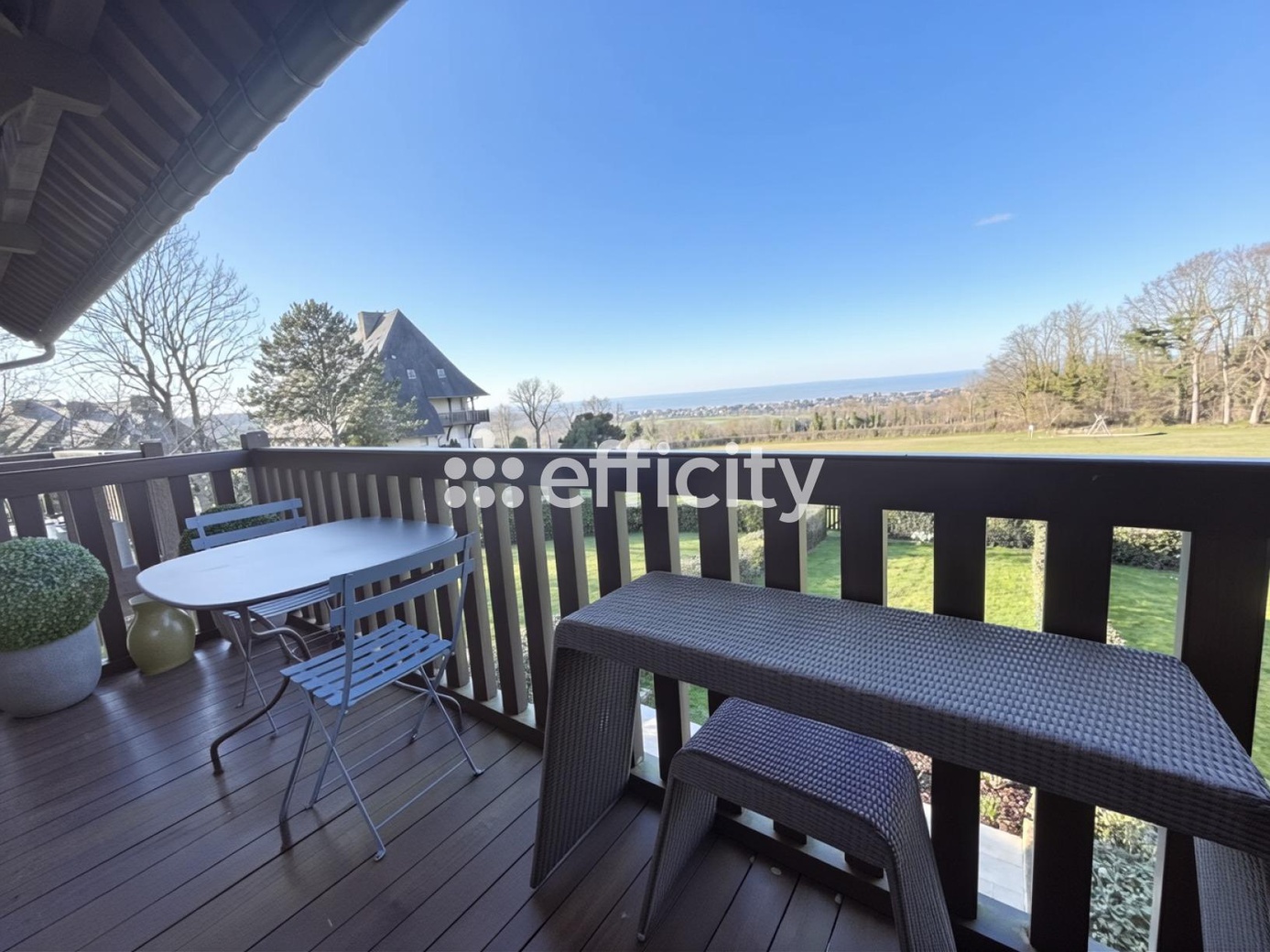 Achat immobilier Appartement 2 pièces  51m2 à Tourgéville (14800) - Photo n°5