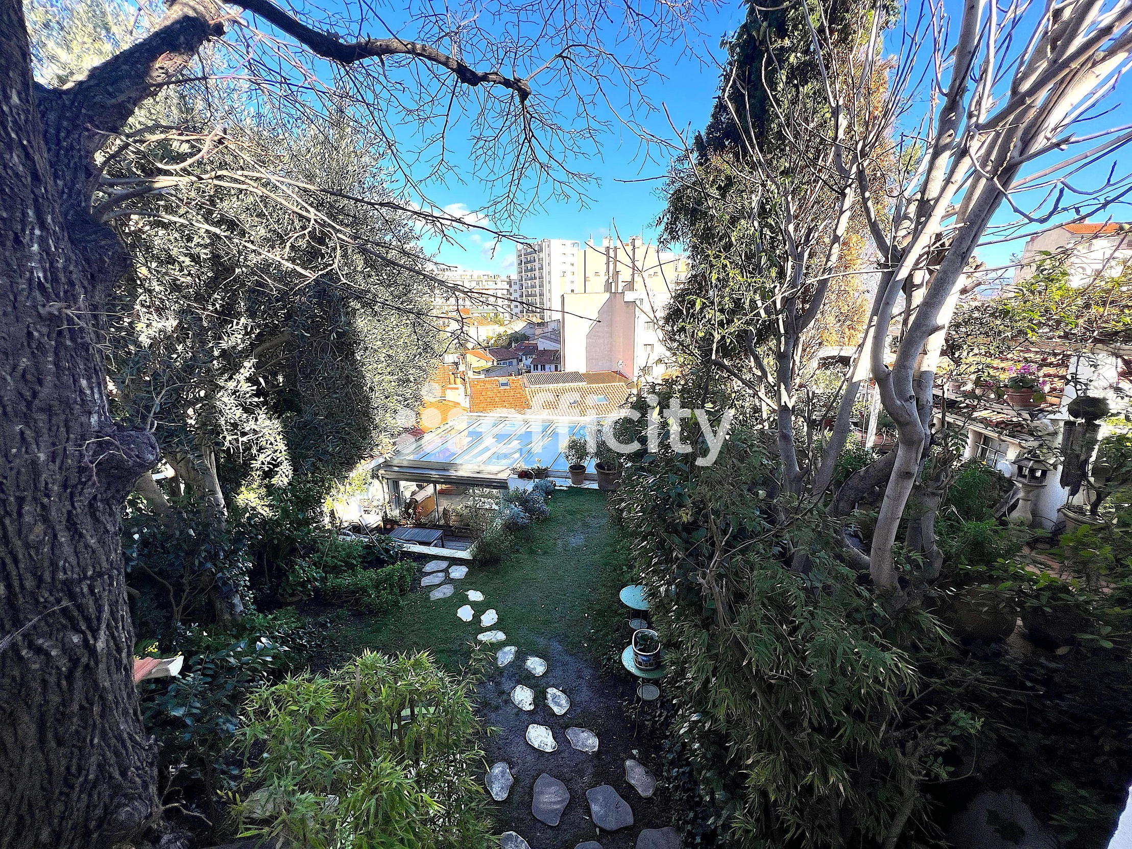 maison 4 pièces - 120m2 à Marseille (13006)