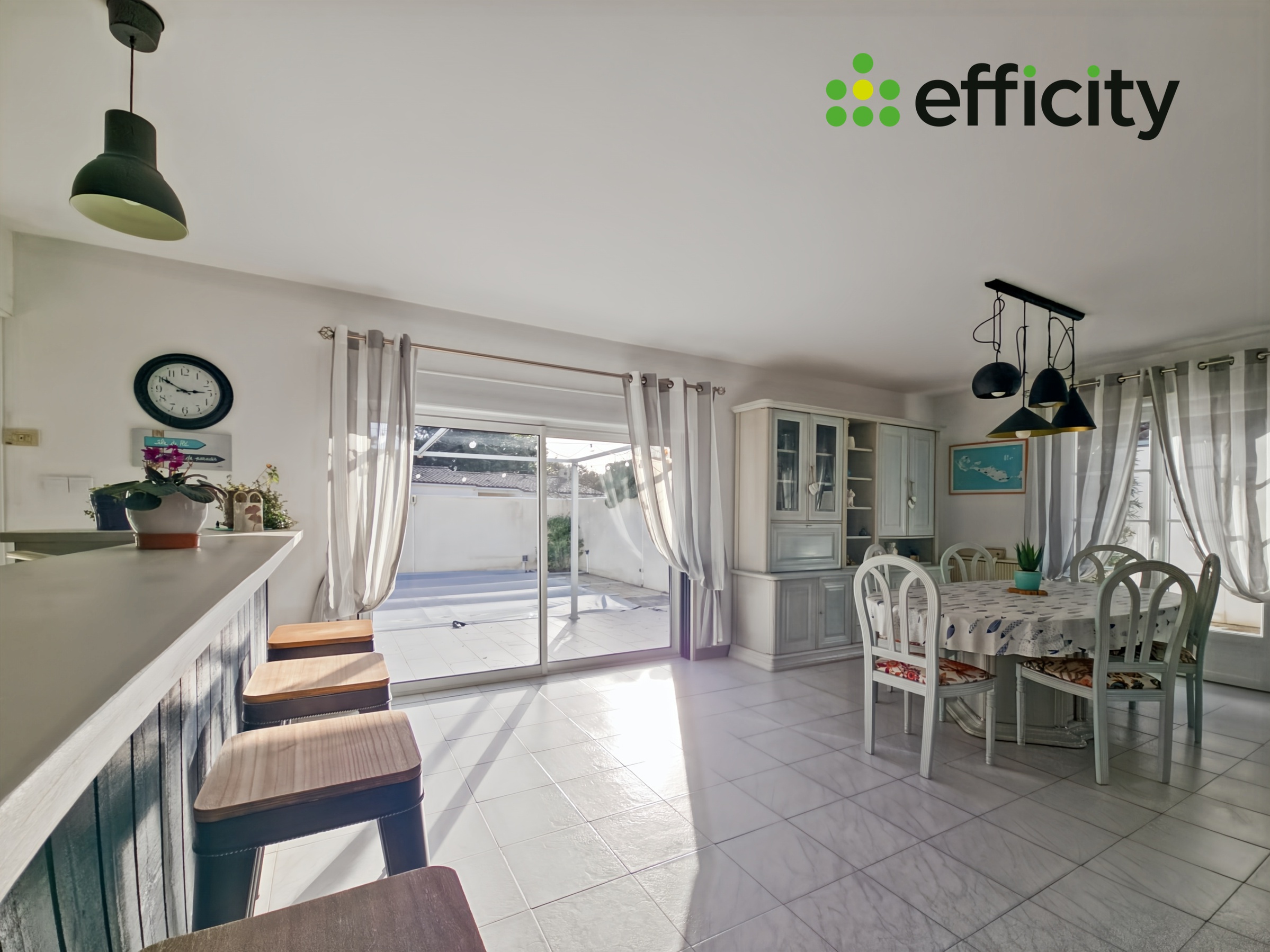 Achat immobilier Maison 6 pièces  130m2 à Sainte-Marie-de-Ré (17740) - Photo n°4