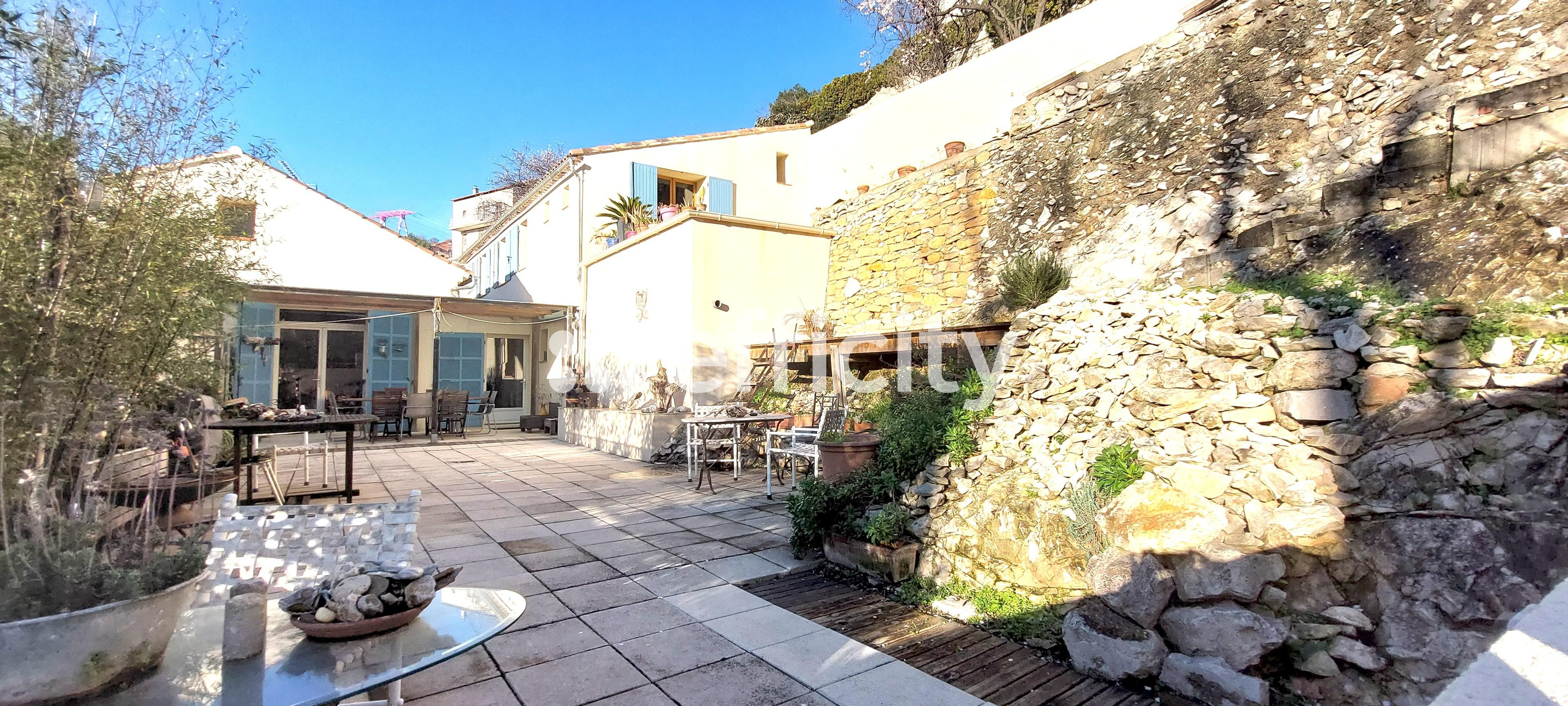 Achat immobilier Maison 5 pièces  130m2 à Marseille (13016) - Photo n°1