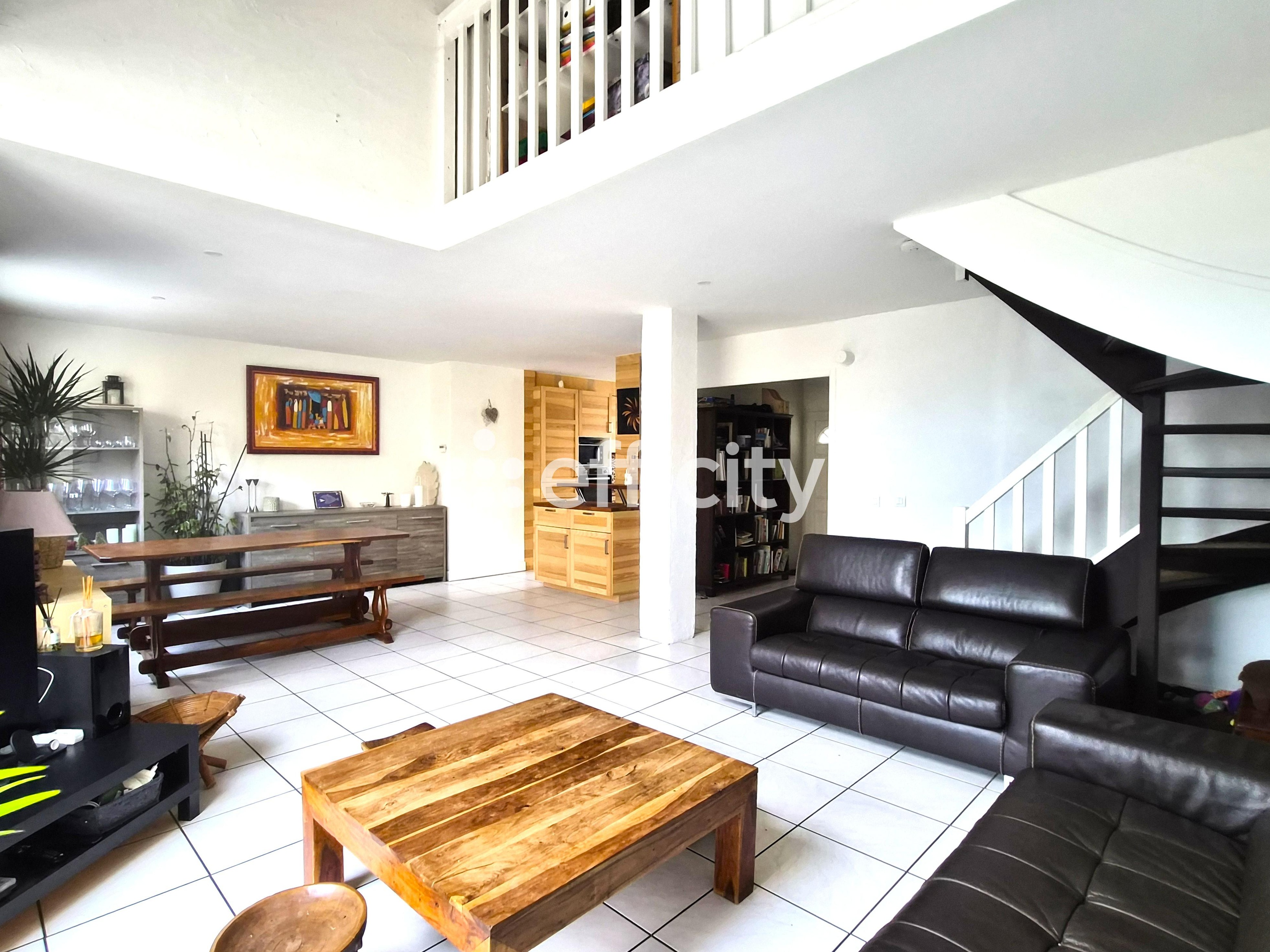 Achat immobilier Maison 5 pièces  104m2 à Cergy (95000) - Photo n°1