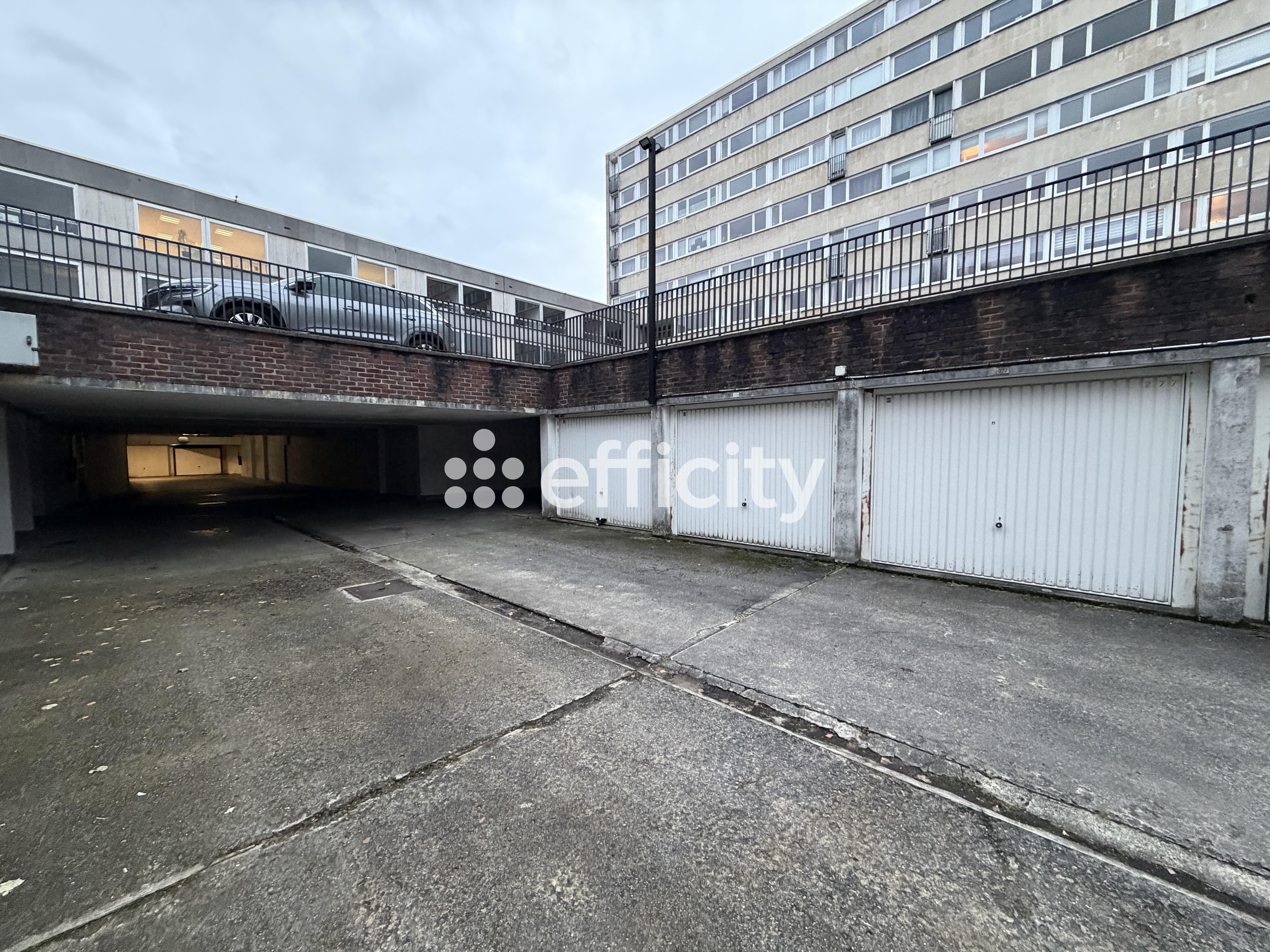 parking  - 15m2 à Croix (59170)
