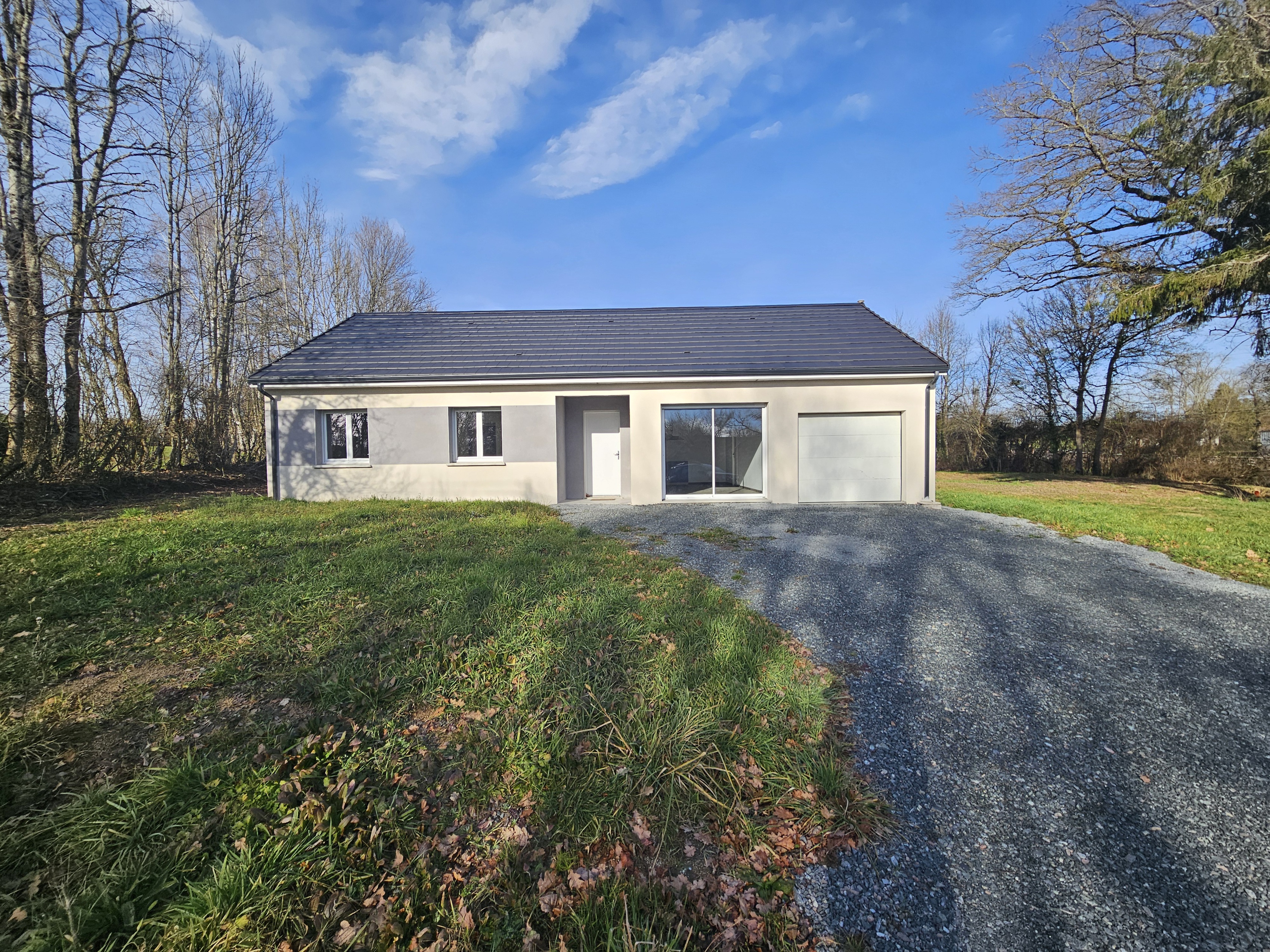 Achat immobilier Maison 4 pièces  83m2 à Saint-Fiel (23000) - Photo n°1