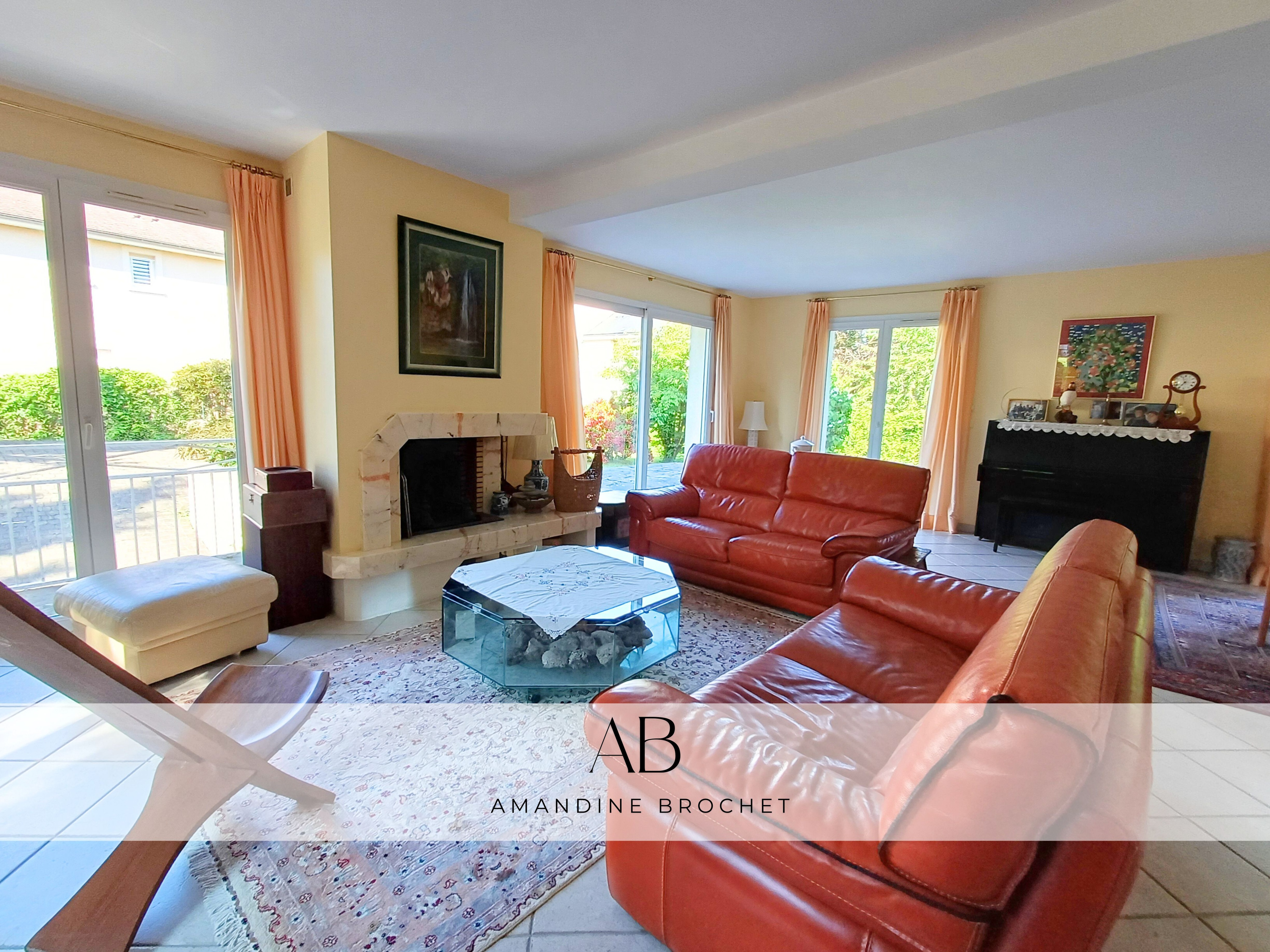 Achat immobilier Maison 7 pièces  180m2 à Marly-le-Roi (78160) - Photo n°1