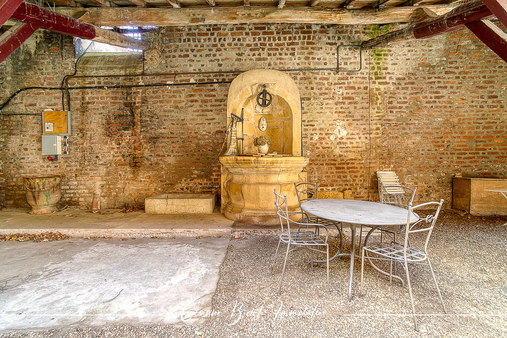 Achat immobilier Maison 18 pièces  465m2 à Savigneux (01480) - Photo n°4