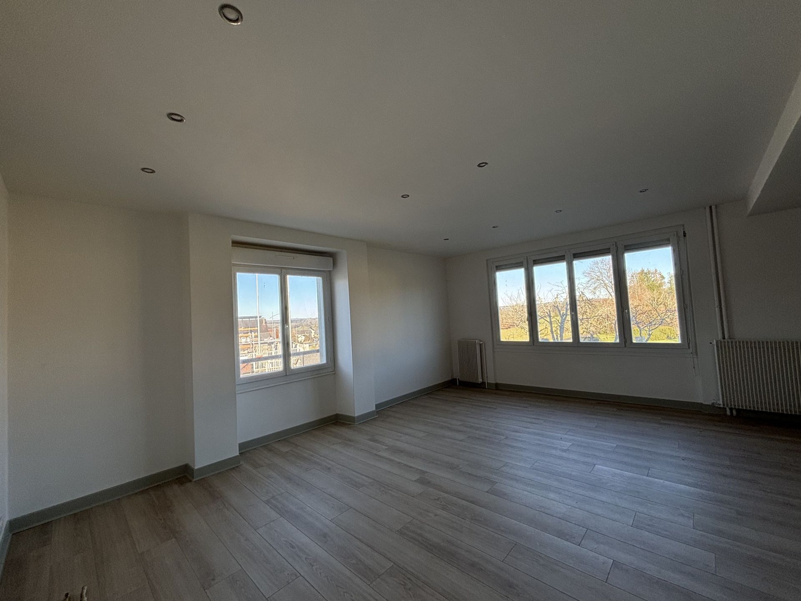 Achat immobilier Appartement 6 pièces  153m2 à LUBERSAC (19210) - Photo n°1