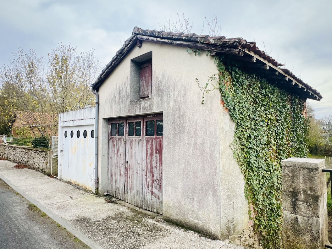 parking  - 20m2 à SAINT AUVENT (87310)