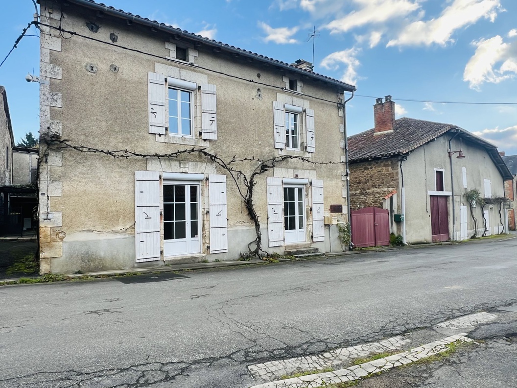 maison 4 pièces - 137m2 à BRILLAC (16500)