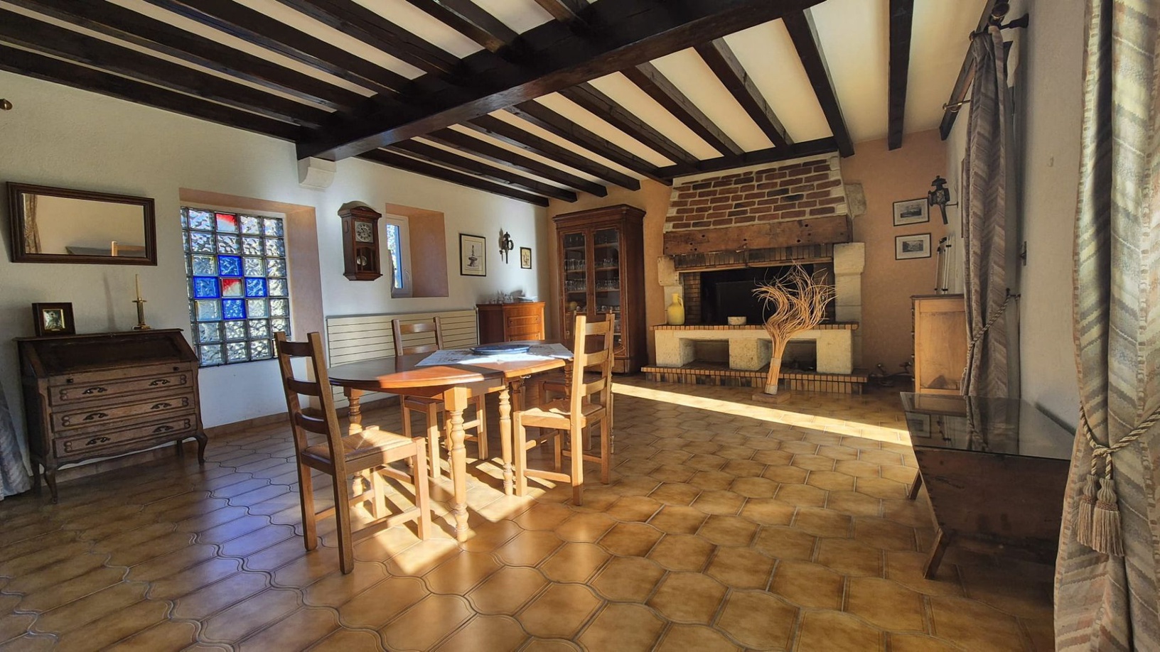 Achat immobilier Maison 8 pièces  239m2 à CREON (33670) - Photo n°1