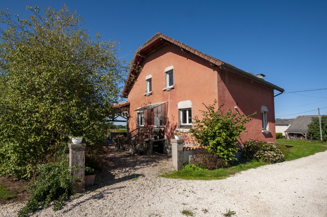 maison 5 pièces - 110m2 à NONTRON (24300)