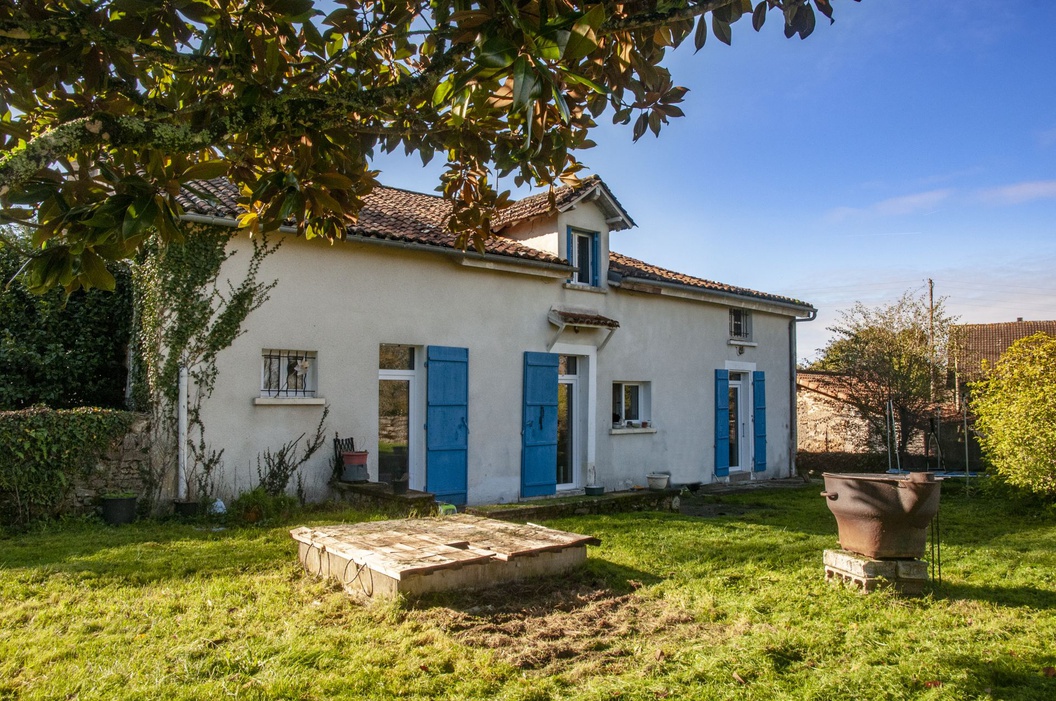 maison 7 pièces - 190m2 à NONTRON (24300)