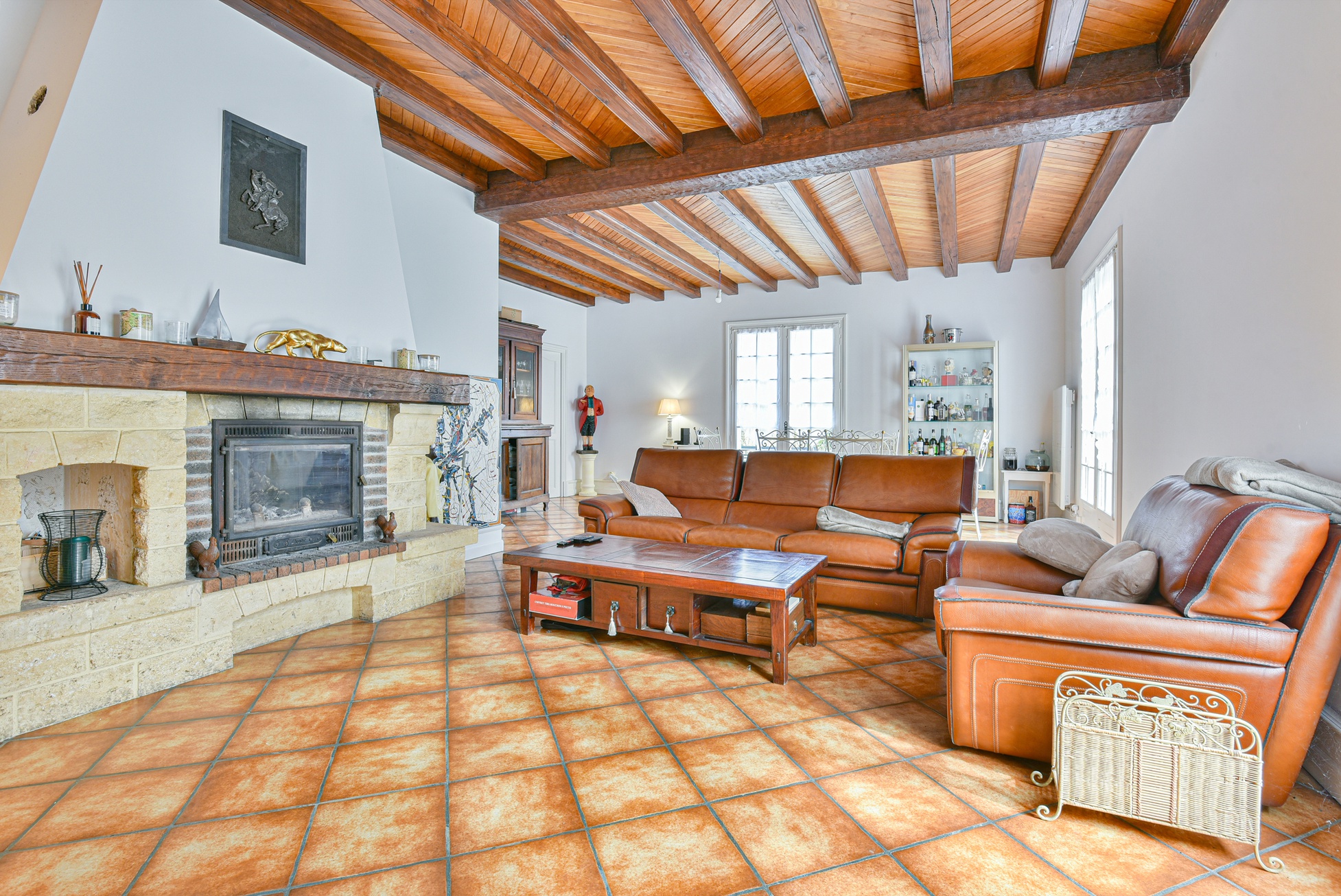 Achat immobilier Maison 10 pièces  253m2 à CHAMPNIERS ET REILHAC (24360) - Photo n°4