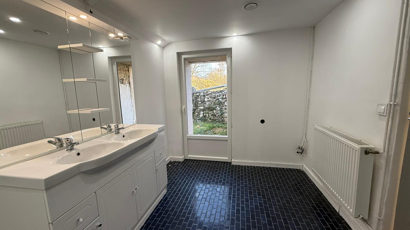 Achat immobilier Maison 5 pièces  115m2 à NONTRON (24300) - Photo n°5