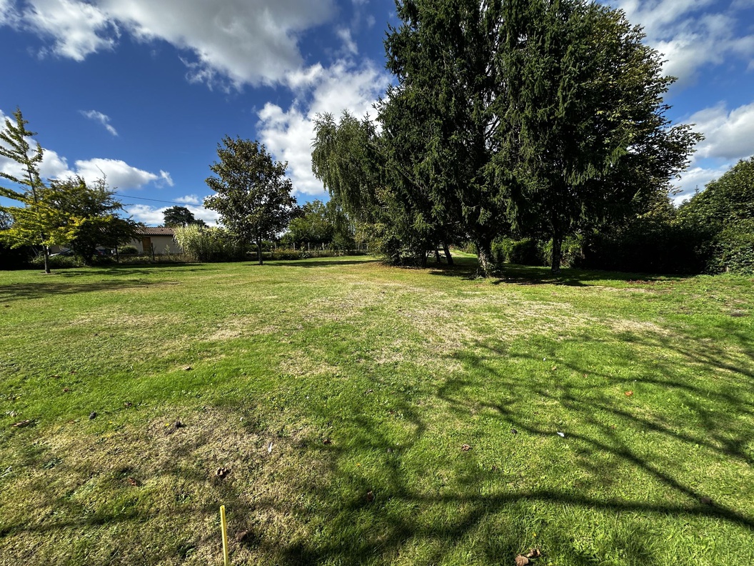 terrain  - 1500,0m2 à LIMOGES (87100)
