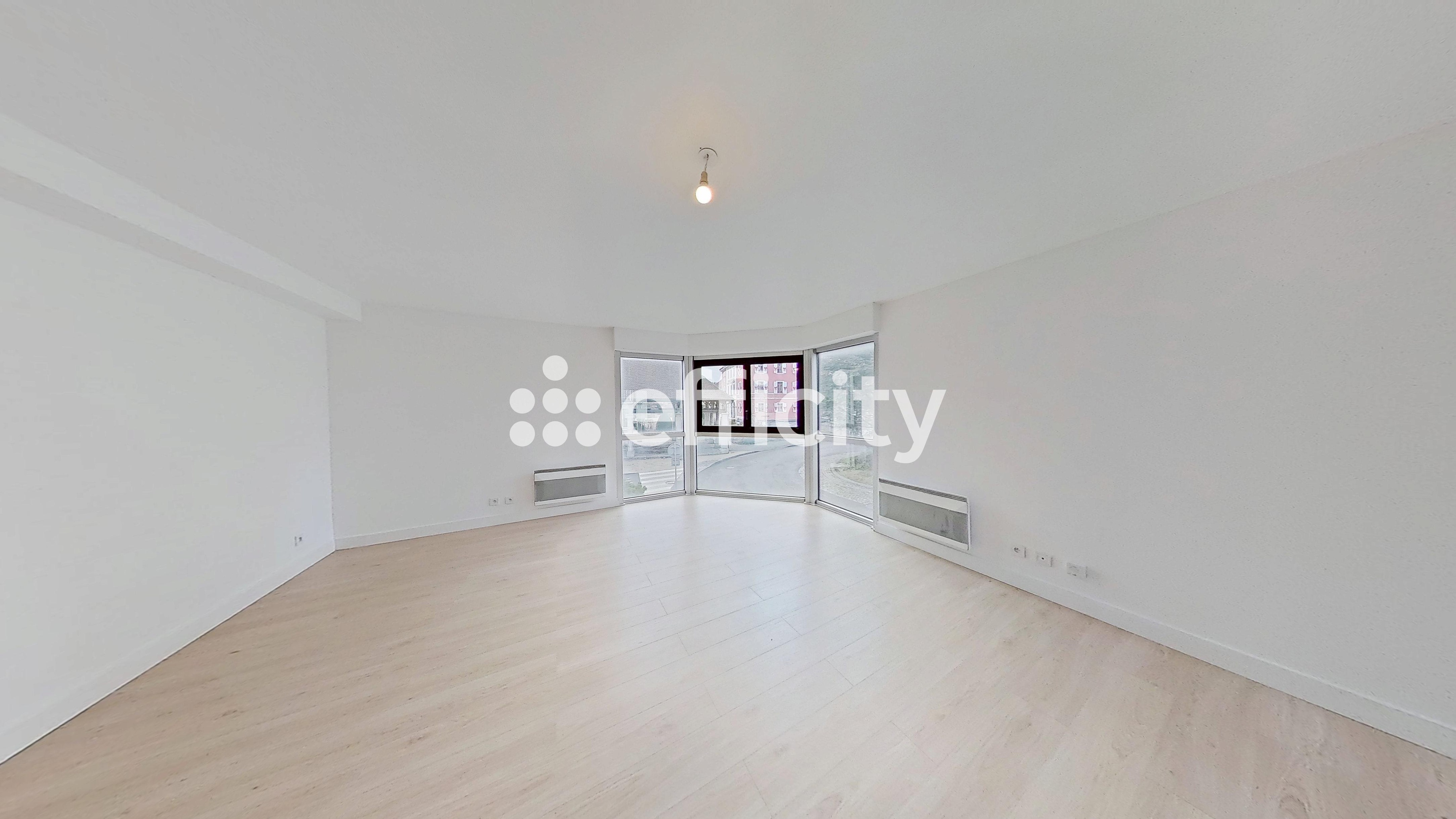 Achat immobilier Appartement 3 pièces  80m2 à La Roche-sur-Foron (74800) - Photo n°1