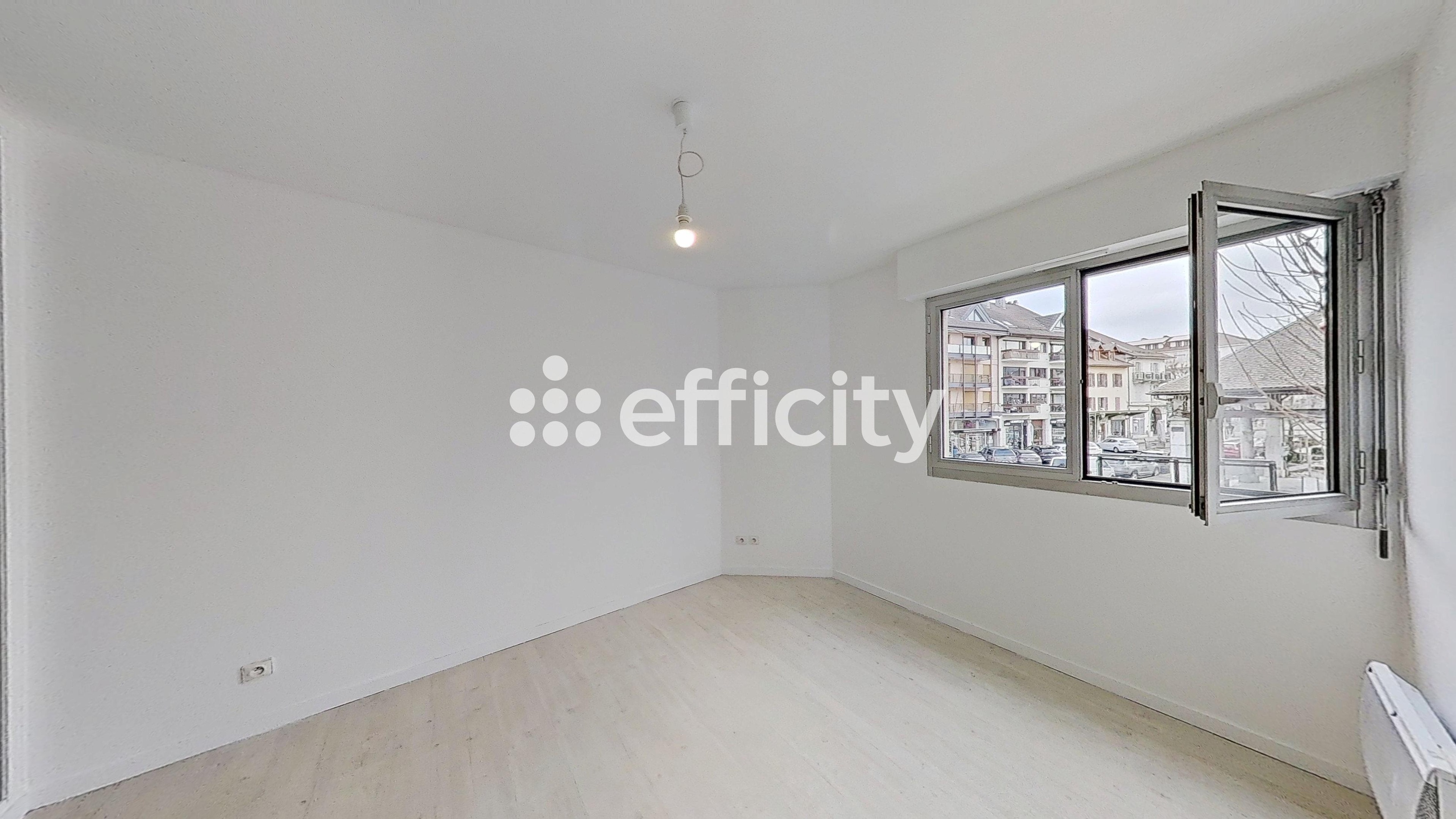 Achat immobilier Appartement 3 pièces  80m2 à La Roche-sur-Foron (74800) - Photo n°7