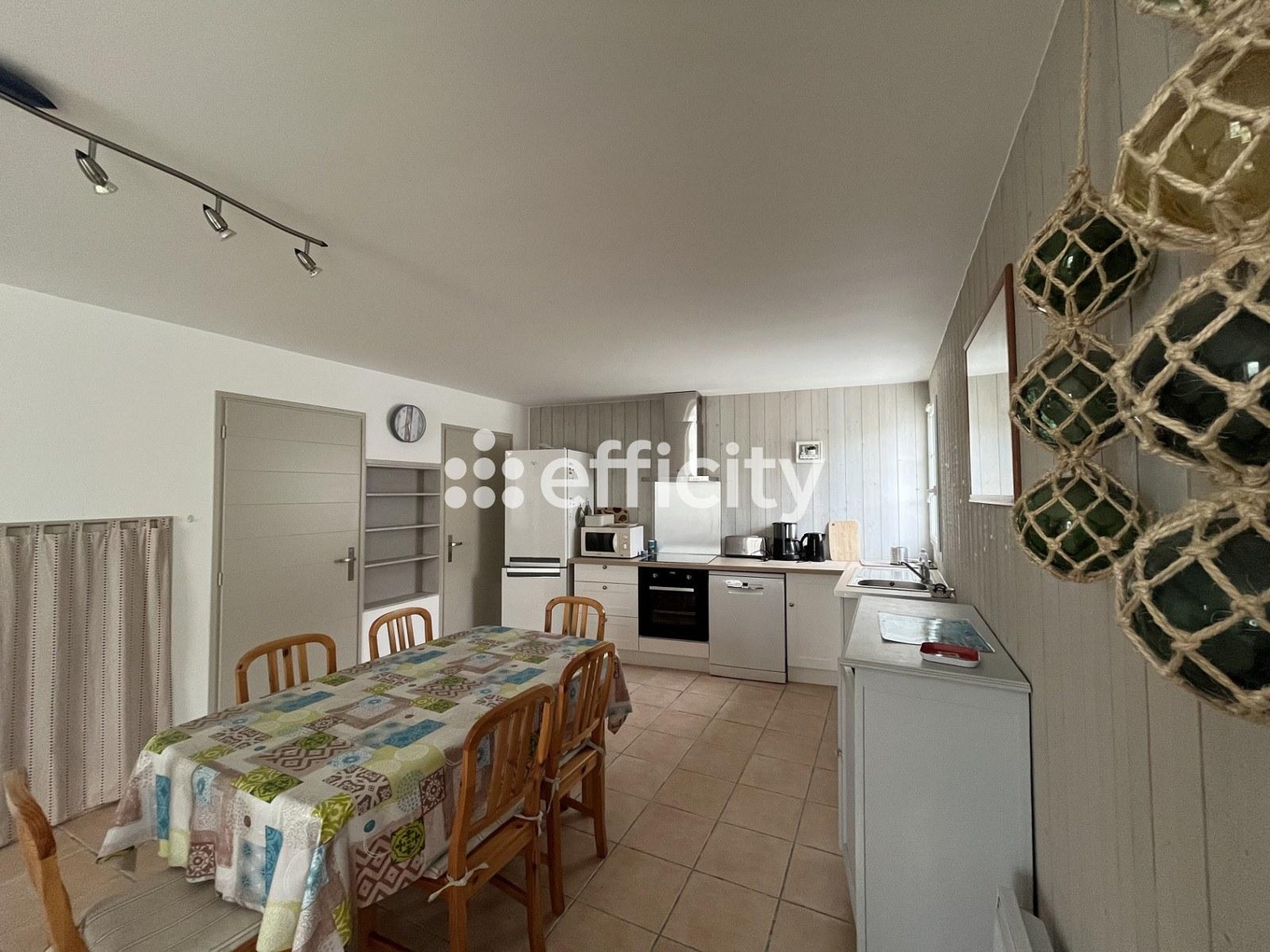 Achat immobilier Maison 10 pièces  235m2 à Le Bois-Plage-en-Ré (17580) - Photo n°18
