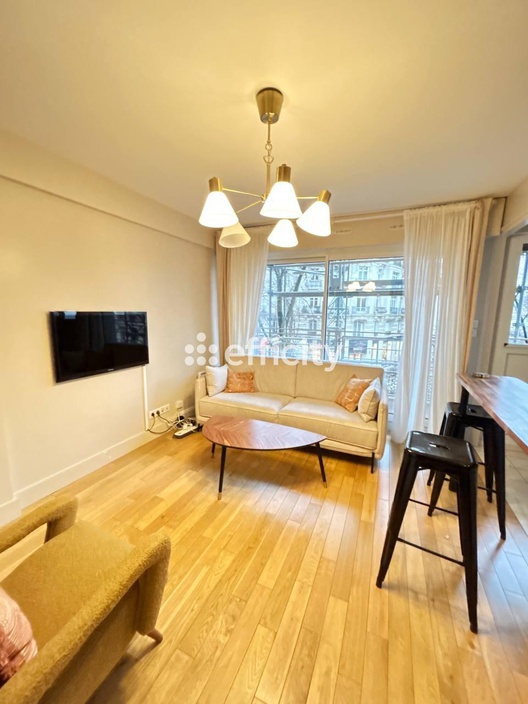 appartement 2 pièces - 30m2 à Paris (75008)