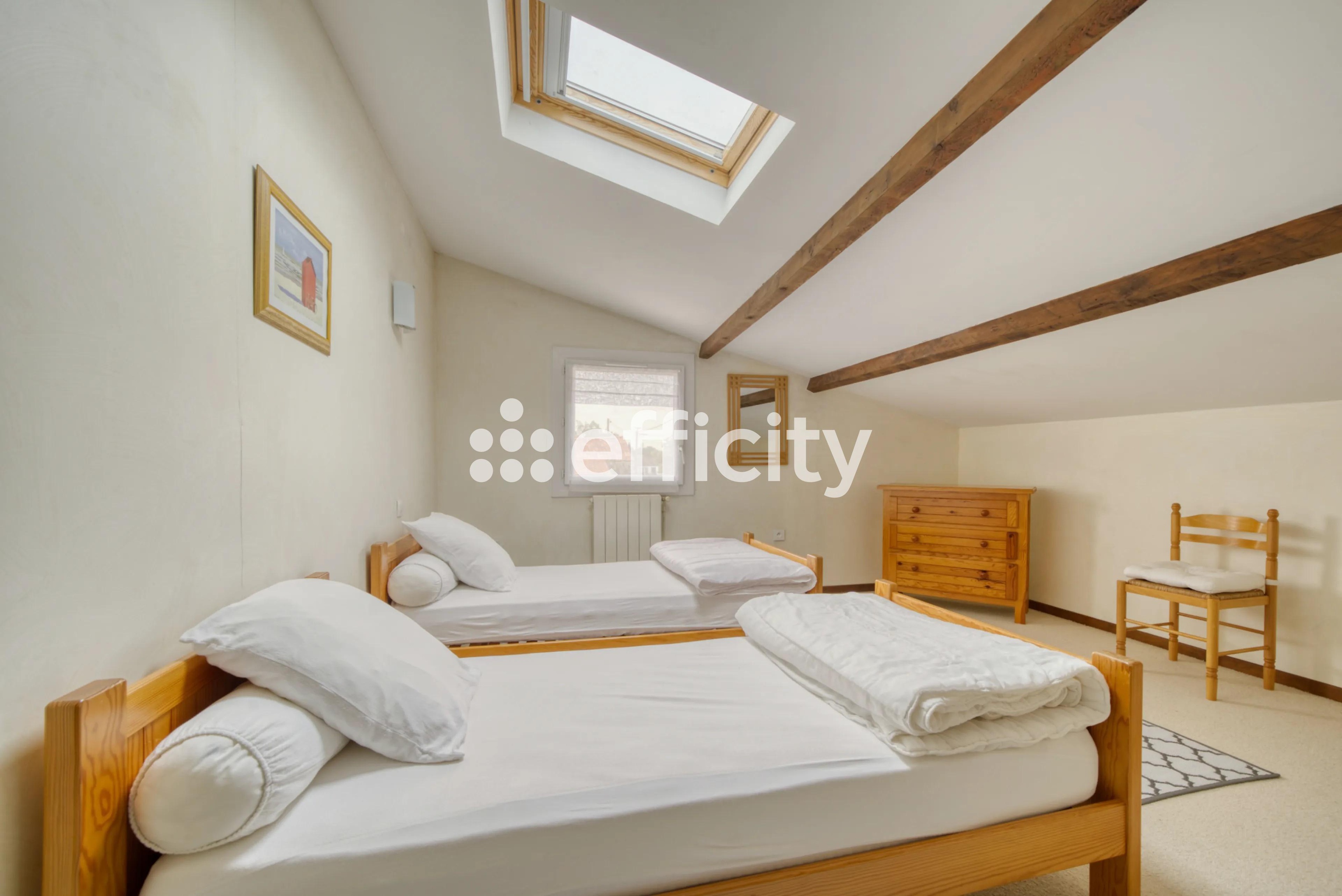 Achat immobilier Maison 8 pièces  300m2 à Saint-Just-Luzac (17320) - Photo n°9