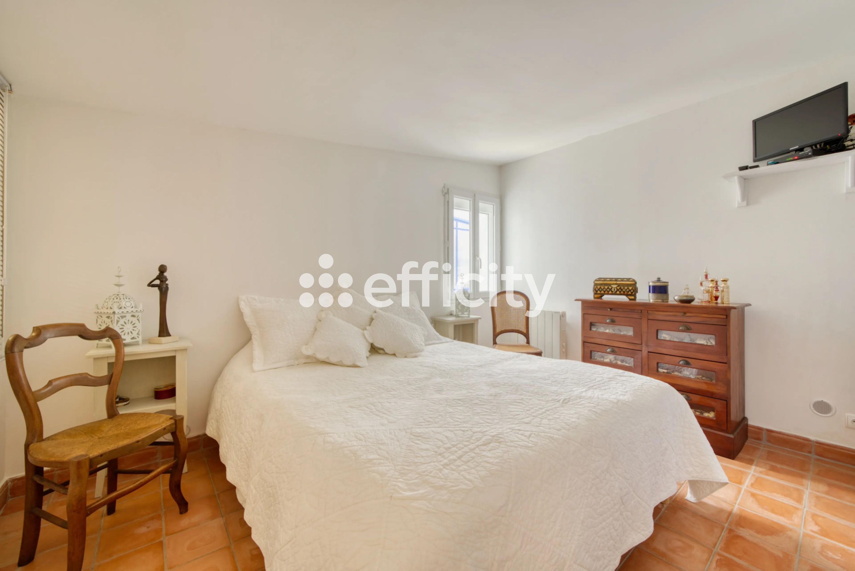 Achat immobilier Maison 8 pièces  300m2 à Saint-Just-Luzac (17320) - Photo n°14