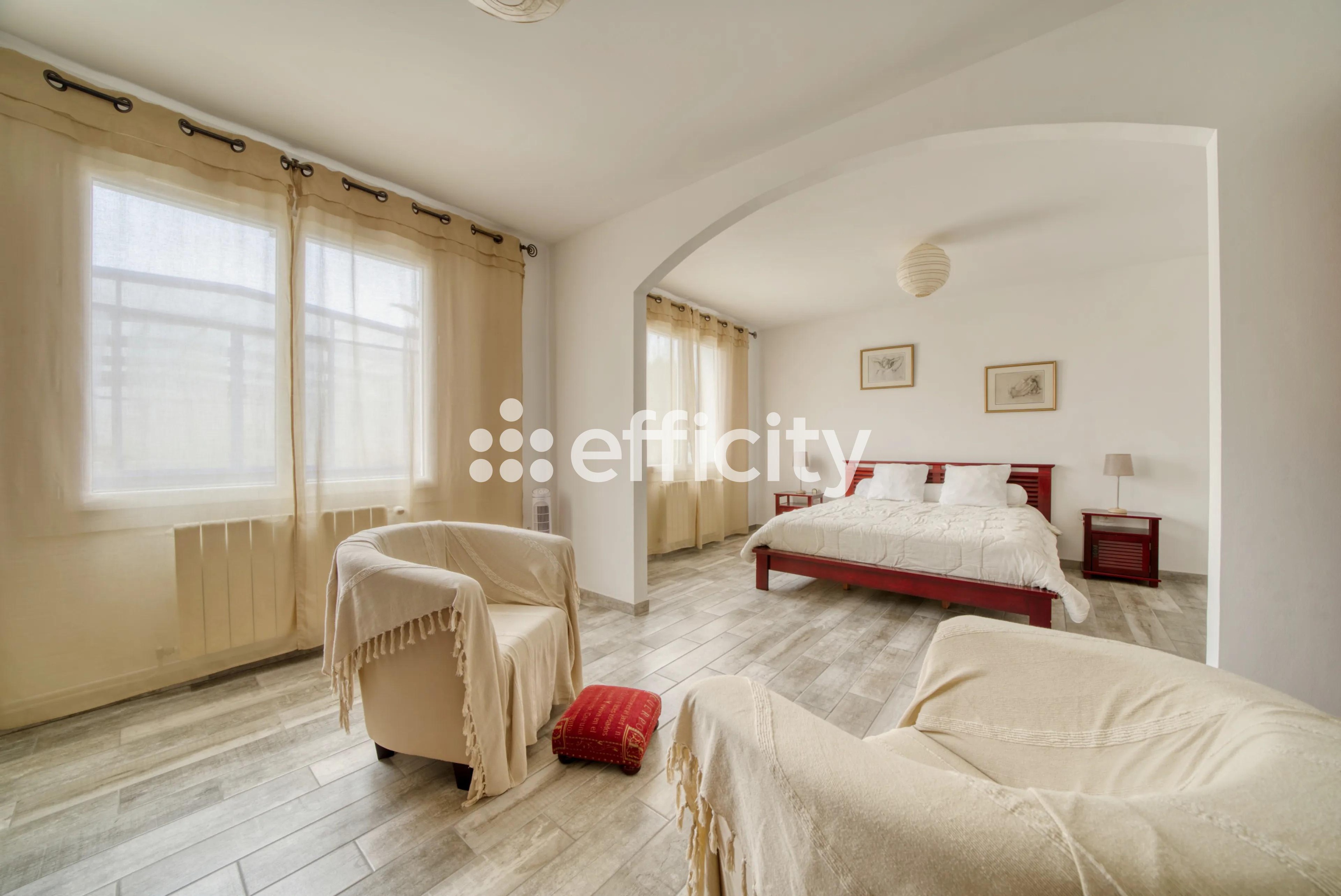 Achat immobilier Maison 8 pièces  300m2 à Saint-Just-Luzac (17320) - Photo n°8