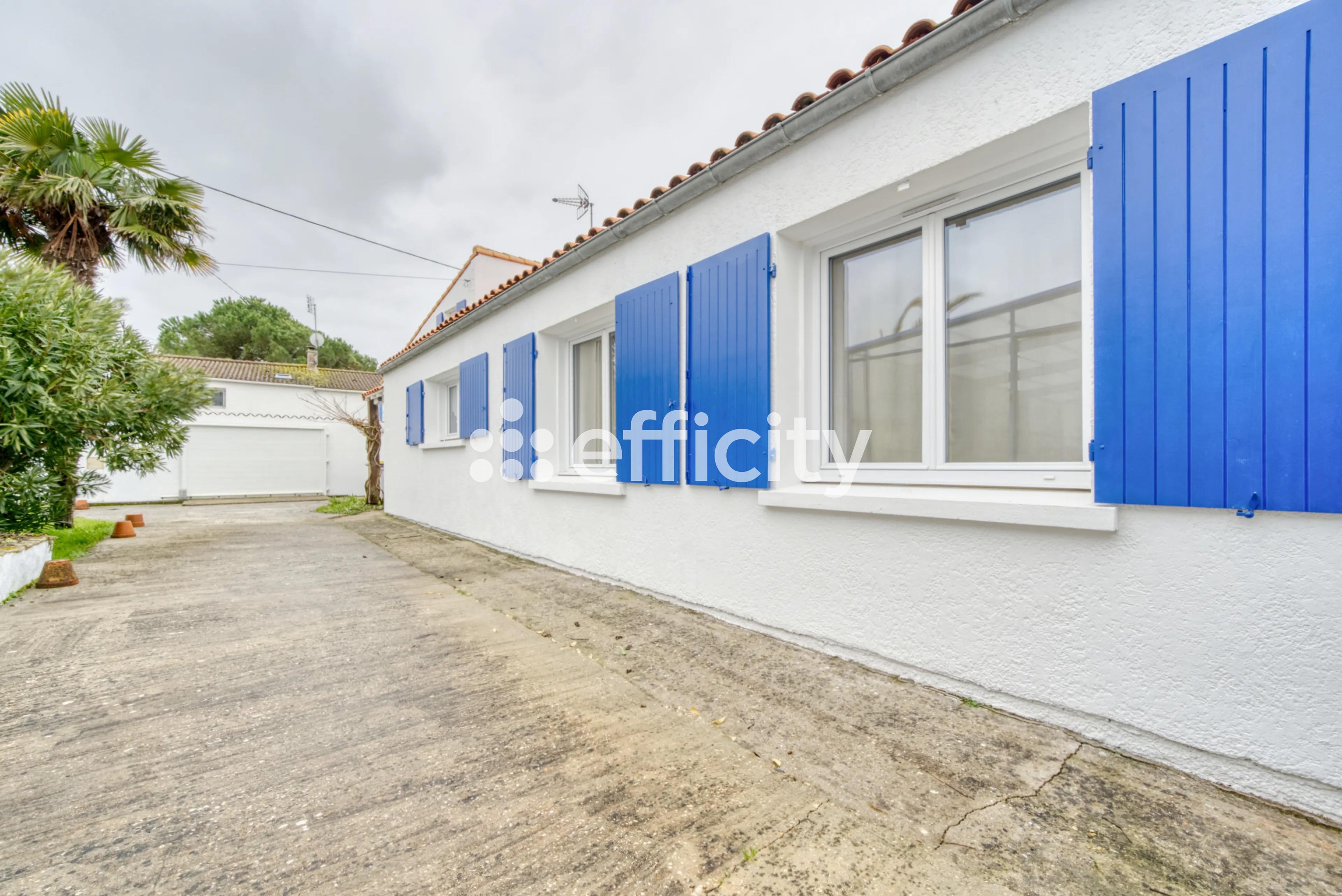 Achat immobilier Maison 8 pièces  300m2 à Saint-Just-Luzac (17320) - Photo n°4