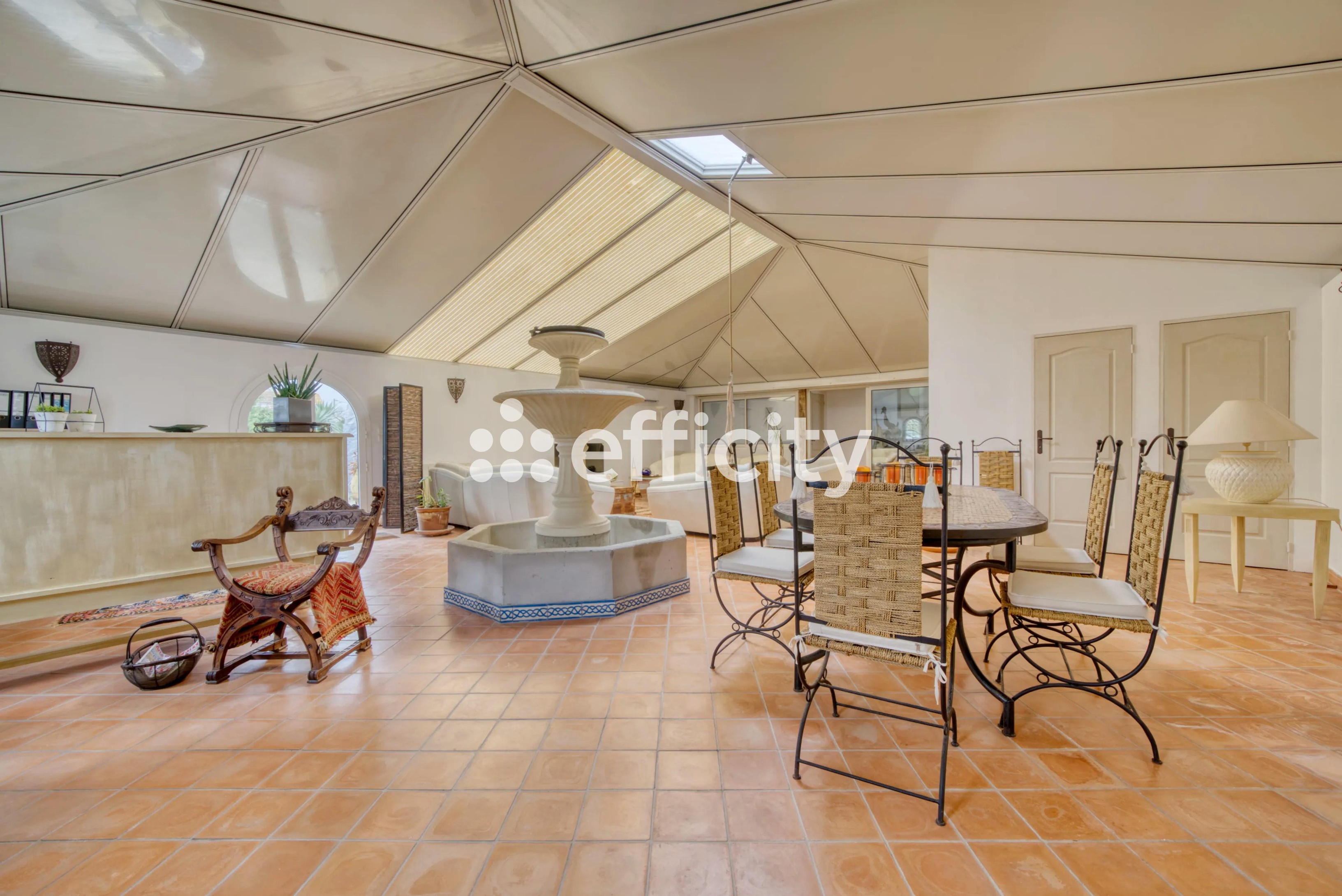 Achat immobilier Maison 8 pièces  300m2 à Saint-Just-Luzac (17320) - Photo n°16