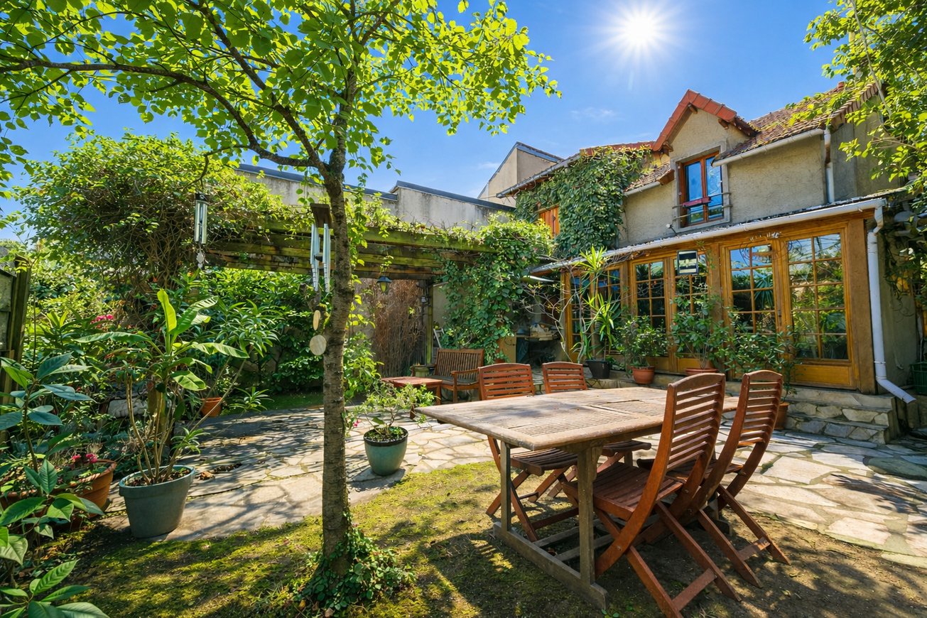 Achat immobilier Maison 5 pièces  192m2 à Antony (92160) - Photo n°1