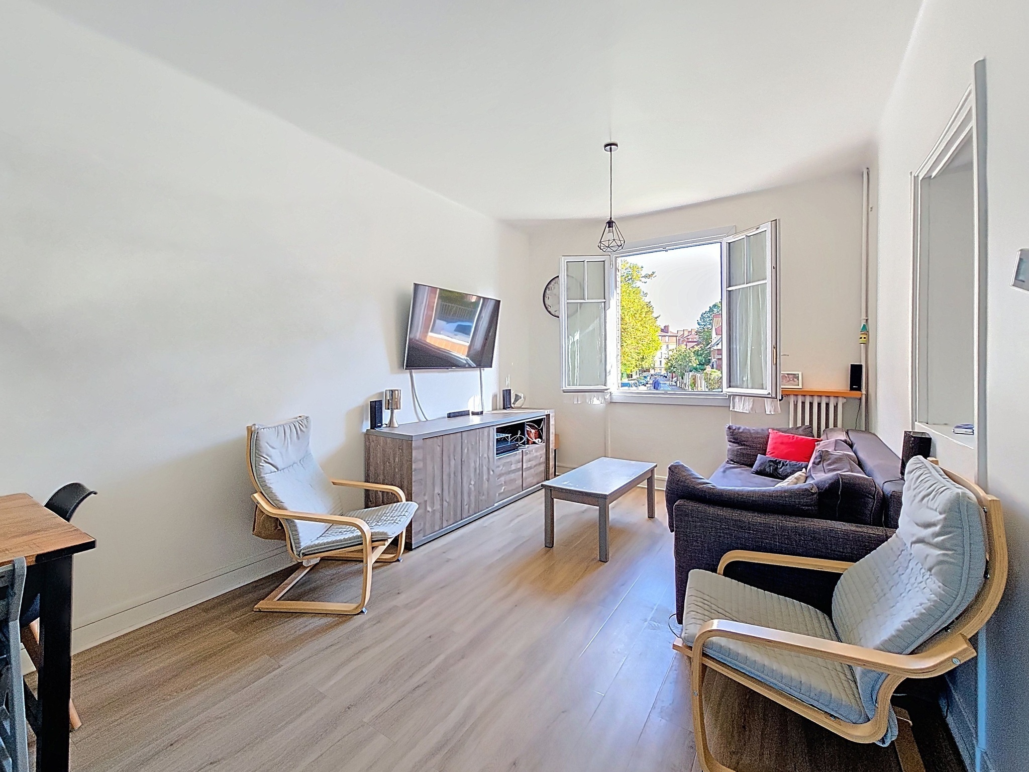 Maison 5 pièces 81 m² · à Suresnes · 81 m² · 725 000 €