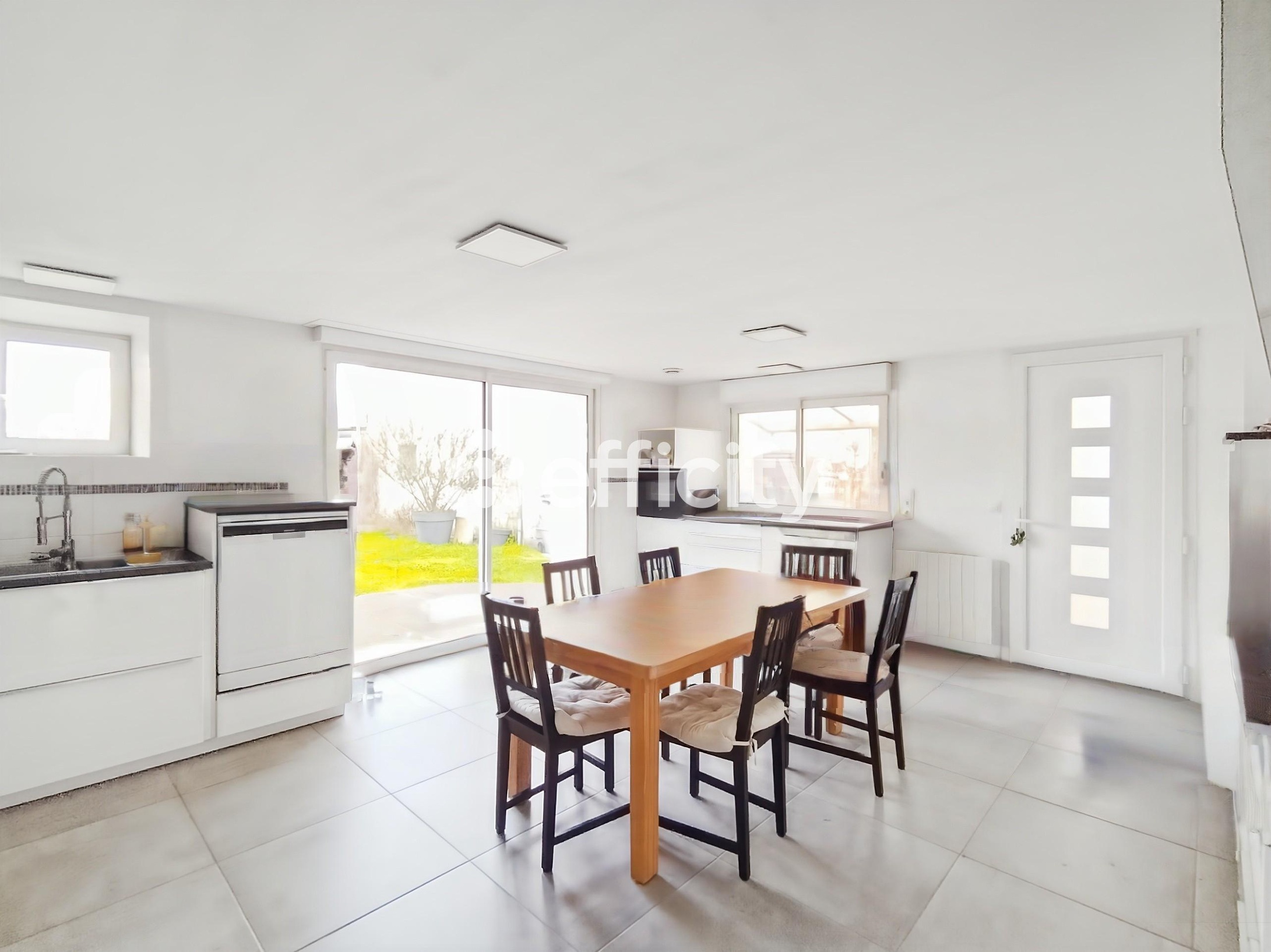 Achat immobilier Maison 5 pièces  160m2 à Aigrefeuille-d'Aunis (17290) - Photo n°4