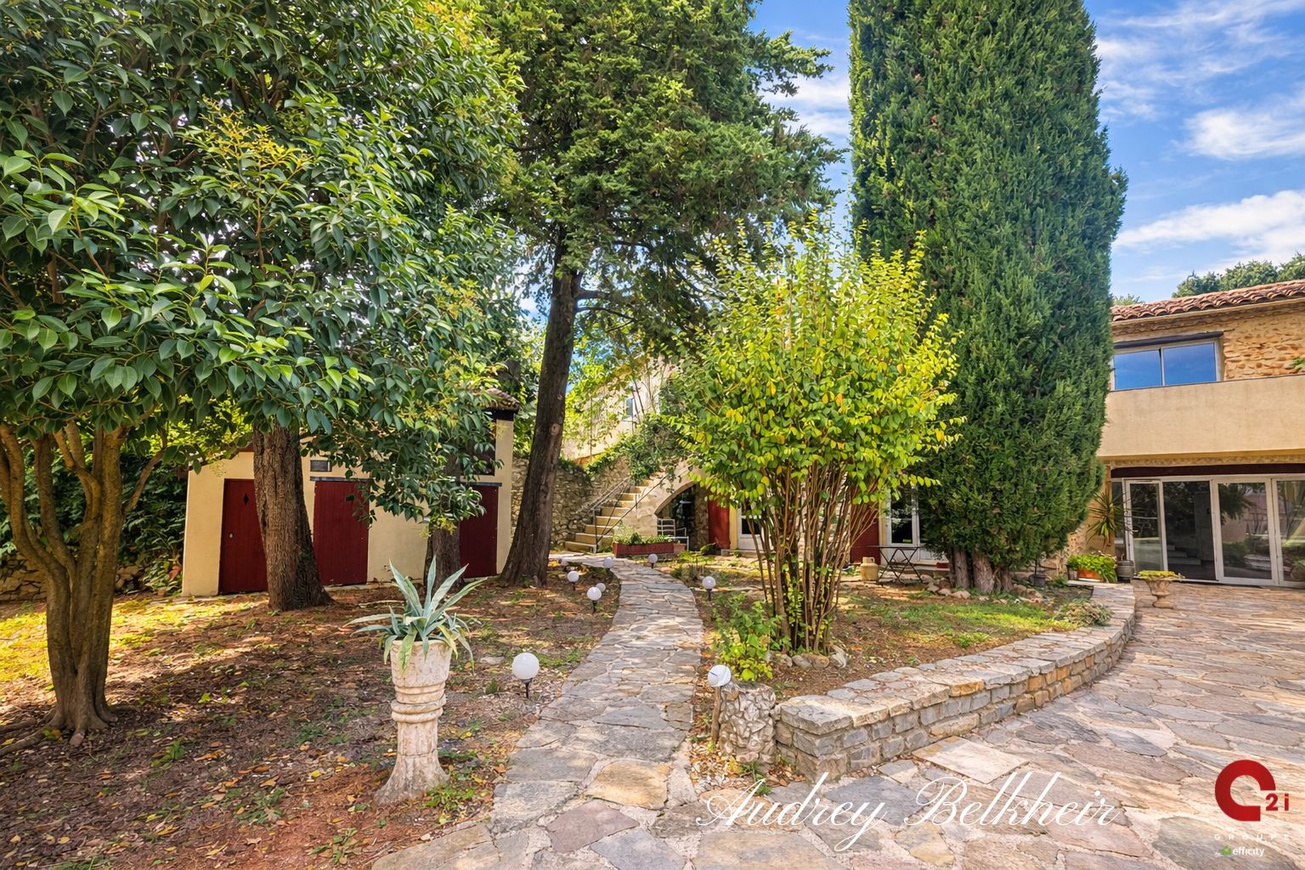 Achat immobilier Local commercial   450m2 à Saint-Geniès-de-Malgoirès (30190) - Photo n°5