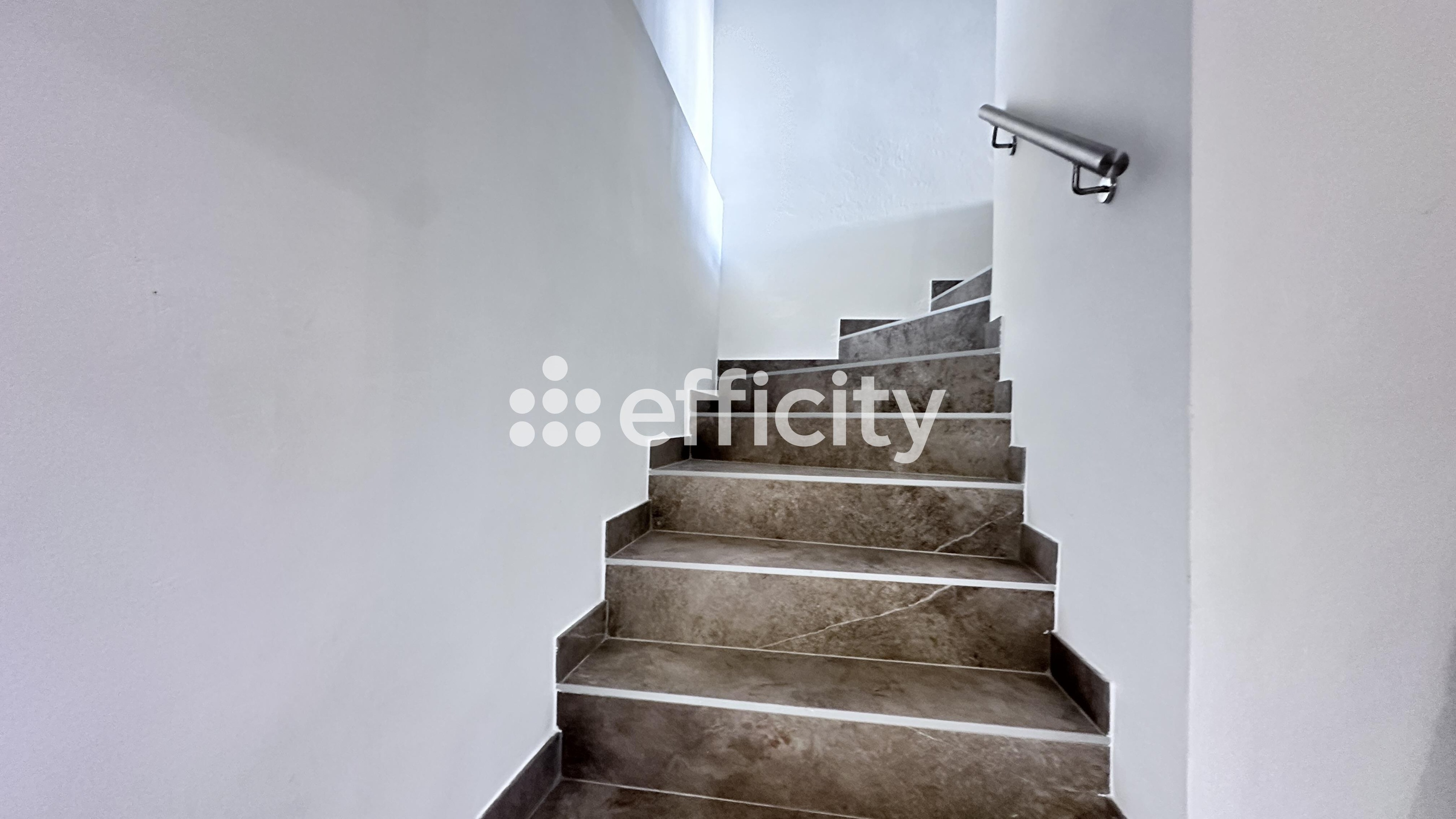 Achat immobilier Maison 4 pièces  131m2 à Rousset-les-Vignes (26770) - Photo n°6