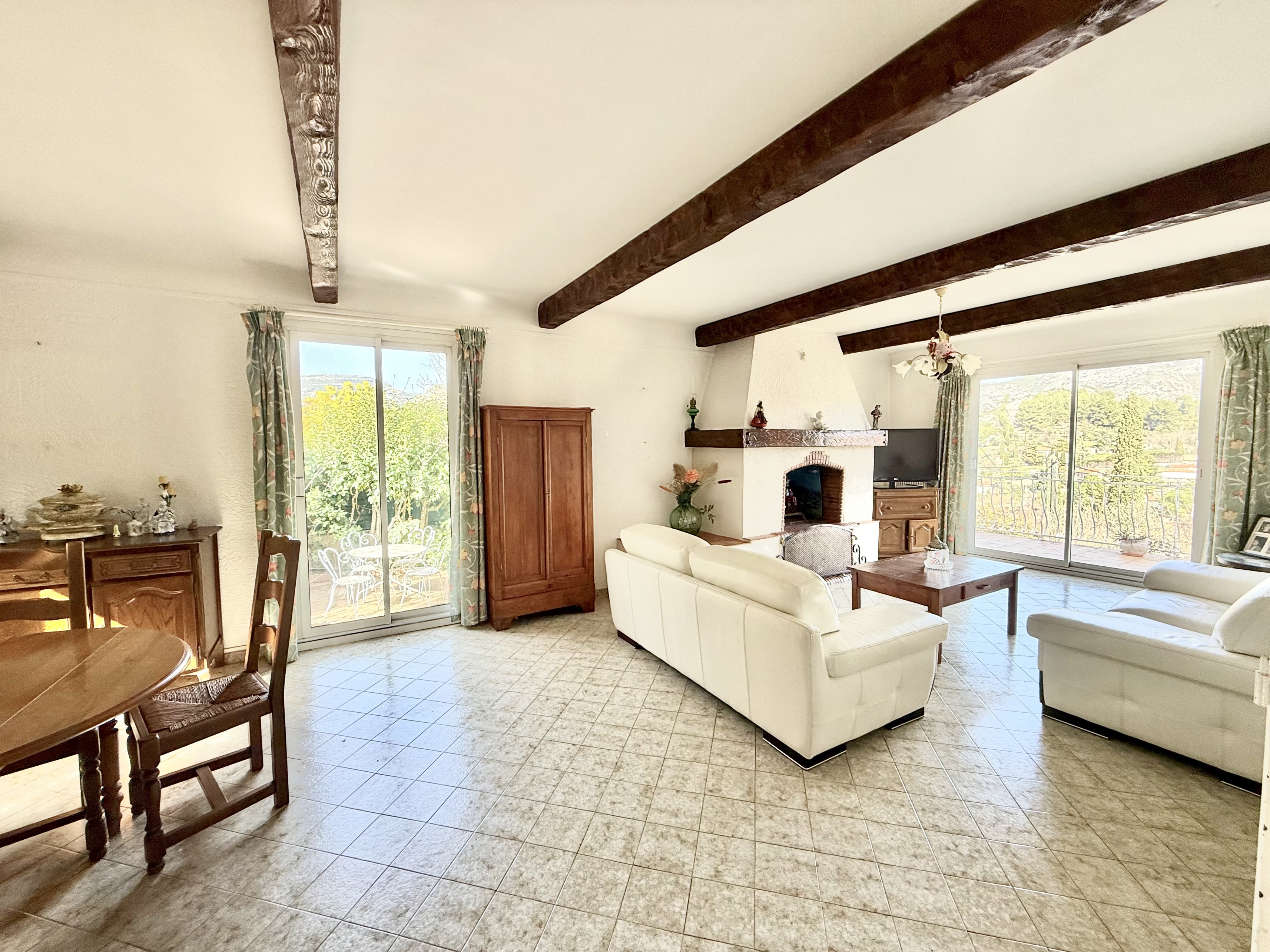 Achat immobilier Maison 7 pièces  190m2 à Roquevaire (13360) - Photo n°4