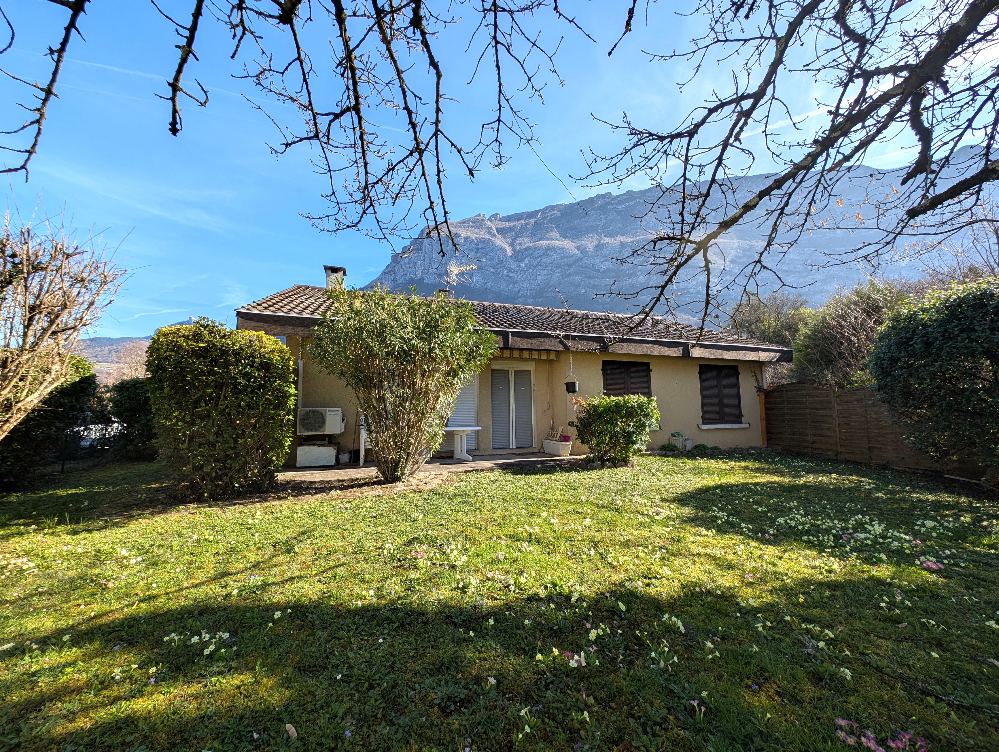 Achat immobilier Maison 4 pièces  100m2 à Saint-Égrève (38120) - Photo n°1