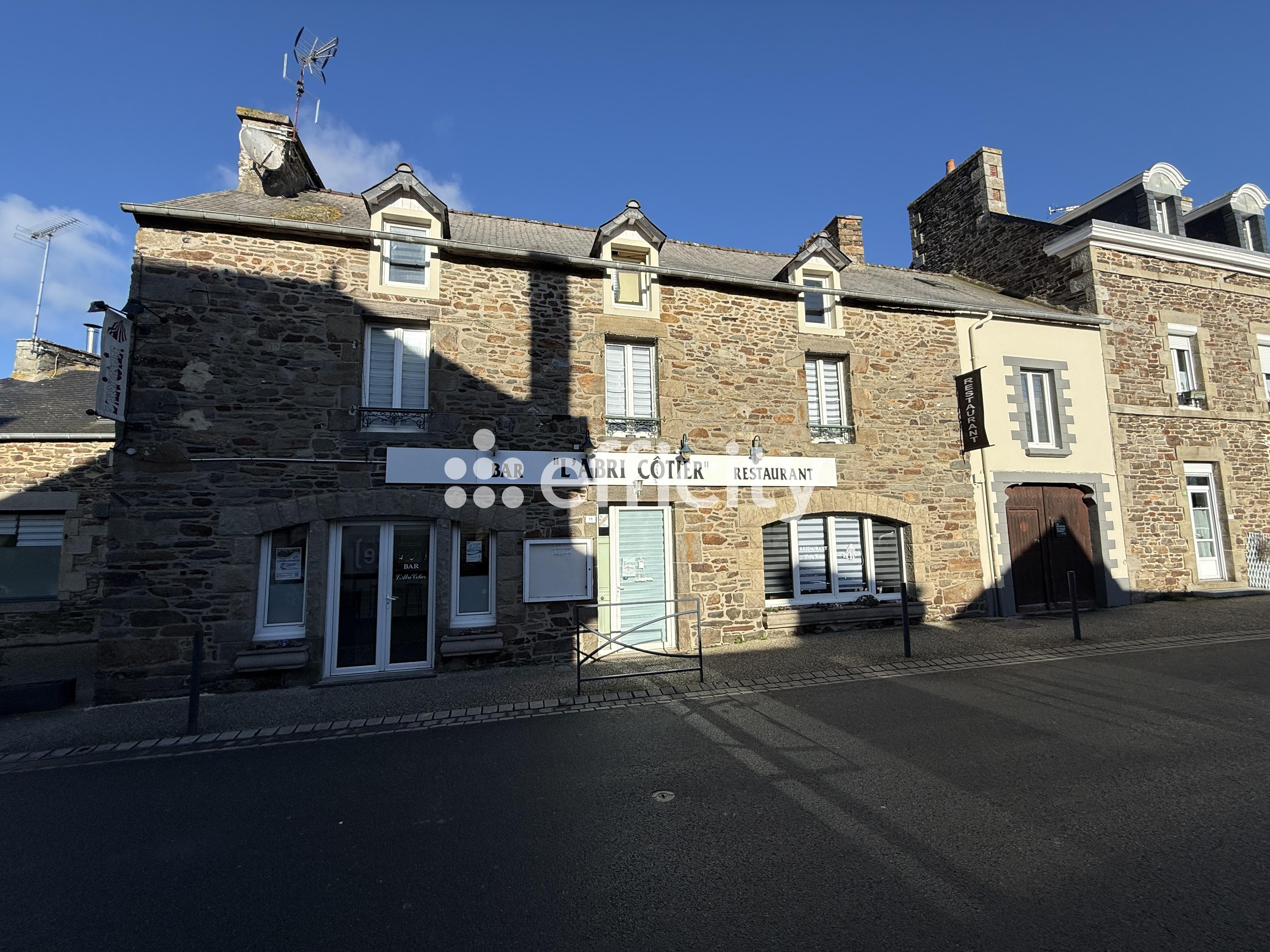 Achat immobilier Fonds de commerce   170m2 à Matignon (22550) - Photo n°1