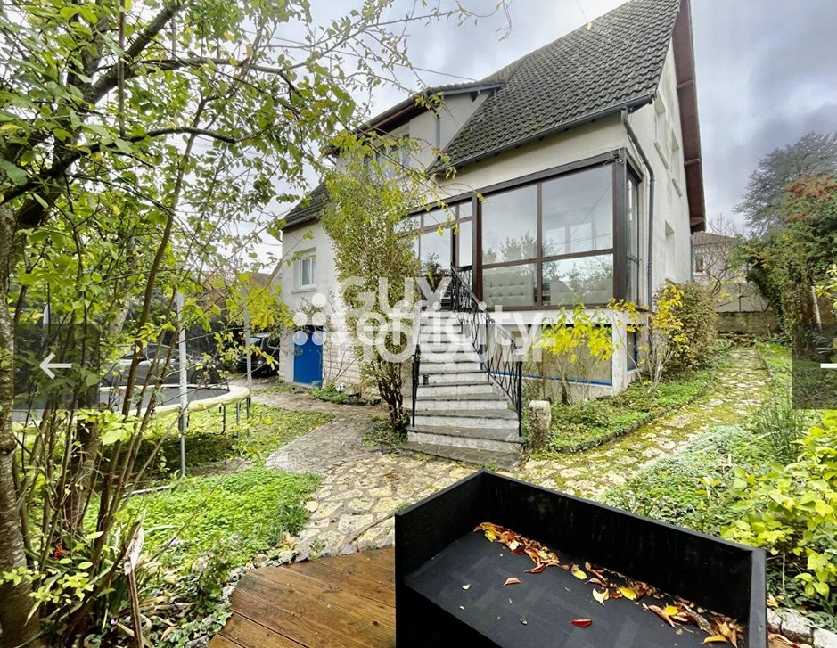 Achat immobilier Maison 8 pièces  190m2 à Bourges (18000) - Photo n°1