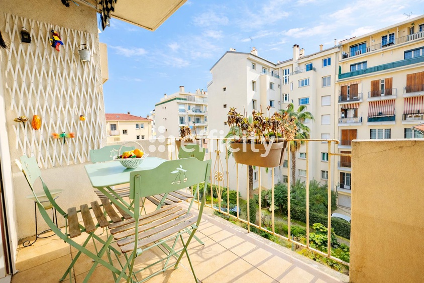 appartement 3 pièces - 51m2 à Nice (06100)