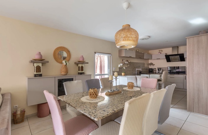 maison 7 pièces - 181m2 à Vaulx-en-Velin (69120)