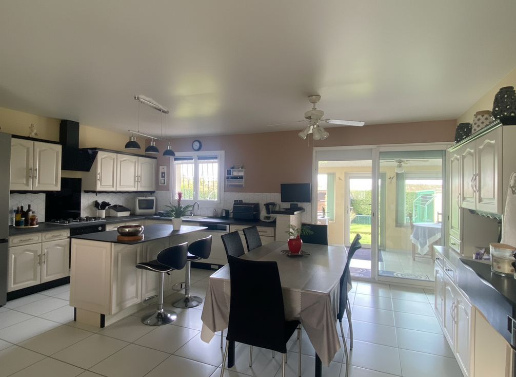 Achat immobilier Maison 5 pièces  100m2 à Bassens (33530) - Photo n°4