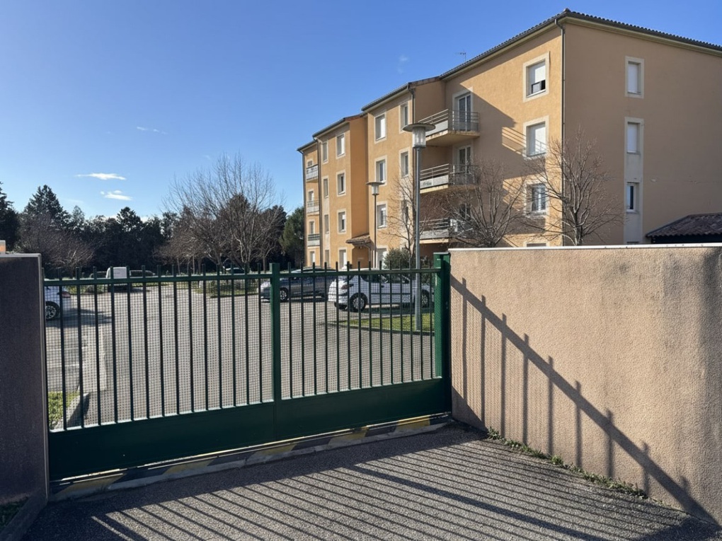 Achat immobilier Appartement 2 pièces  48m2 à Donzère (26290) - Photo n°1