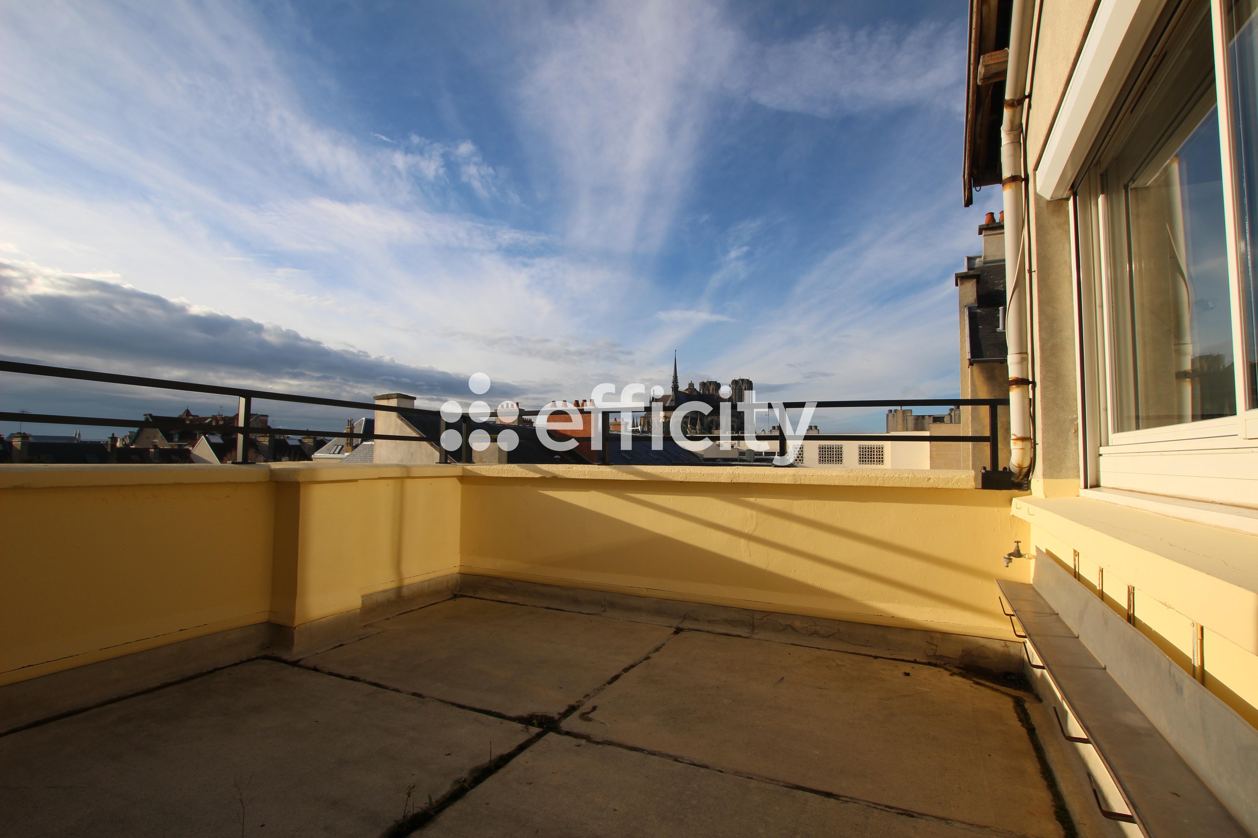 Achat immobilier Appartement 5 pièces  126m2 à Reims (51100) - Photo n°1