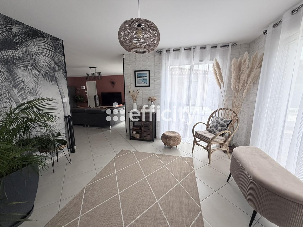 Achat immobilier Maison 6 pièces  123m2 à Vélines (24230) - Photo n°7