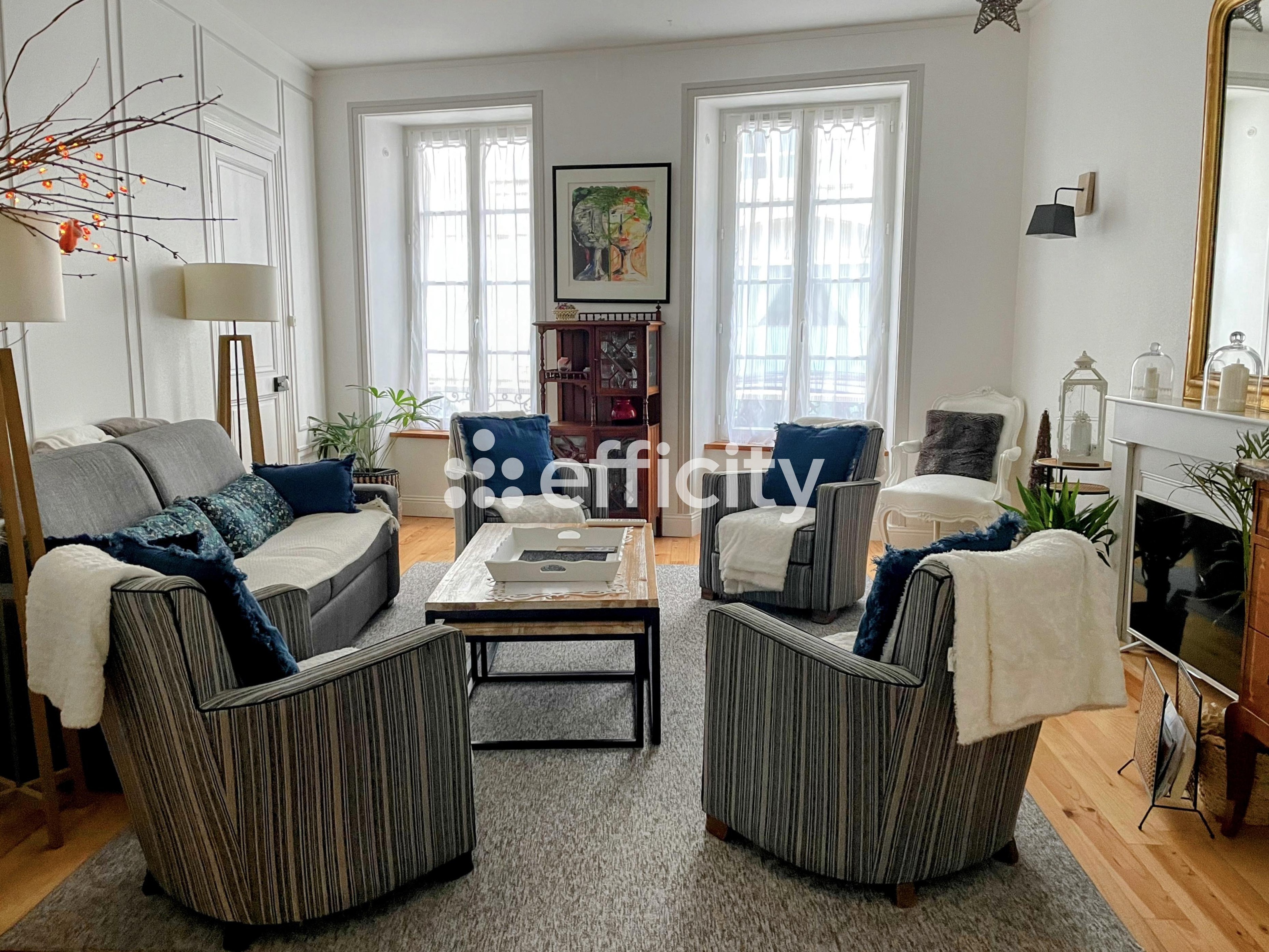 Achat immobilier Maison 8 pièces  210m2 à La Rochelle (17000) - Photo n°1