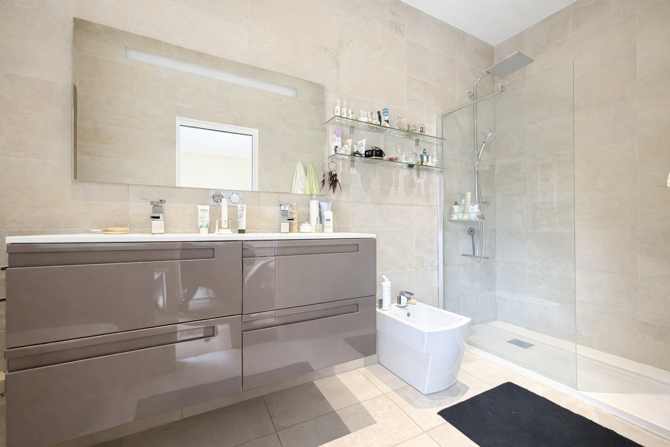 Achat immobilier Appartement 4 pièces  103m2 à Marseille (13008) - Photo n°9