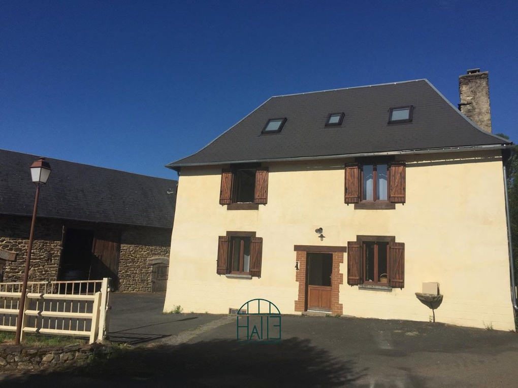 Achat immobilier Maison 6 pièces  140m2 à ESPARTIGNAC (19140) - Photo n°1